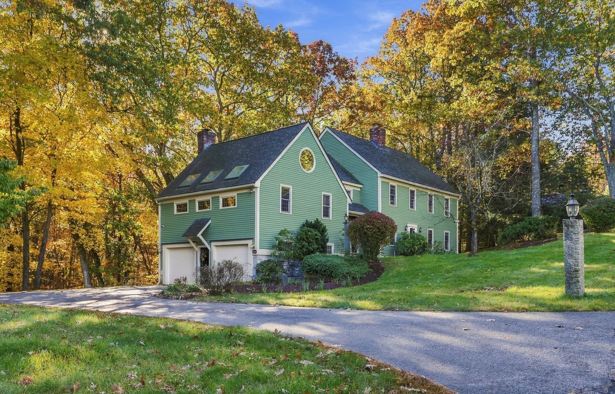185 Kettle Hole Rd Property Photo 1