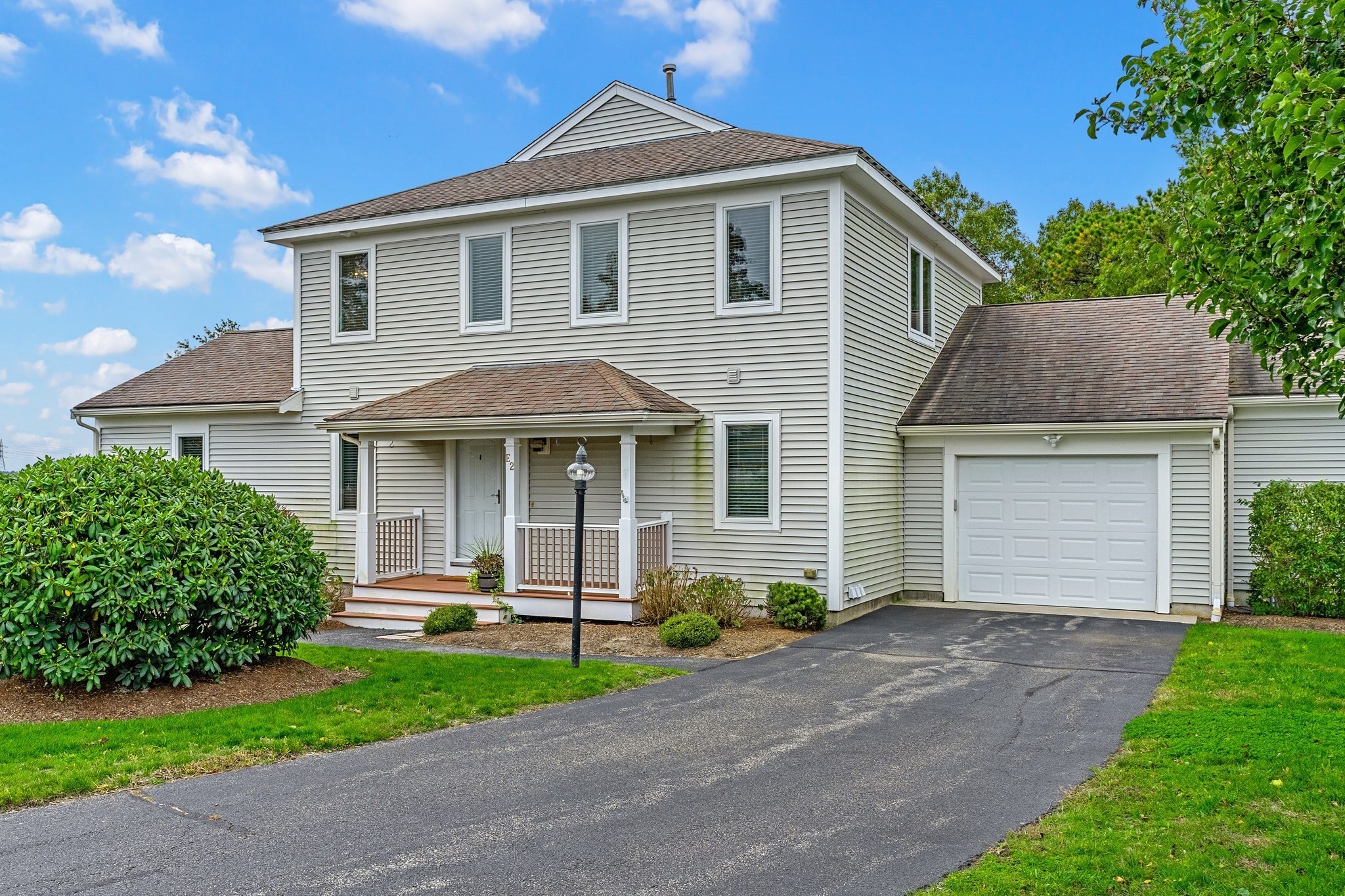 2 E Beach Plum Ln # 2e Property Photo 1