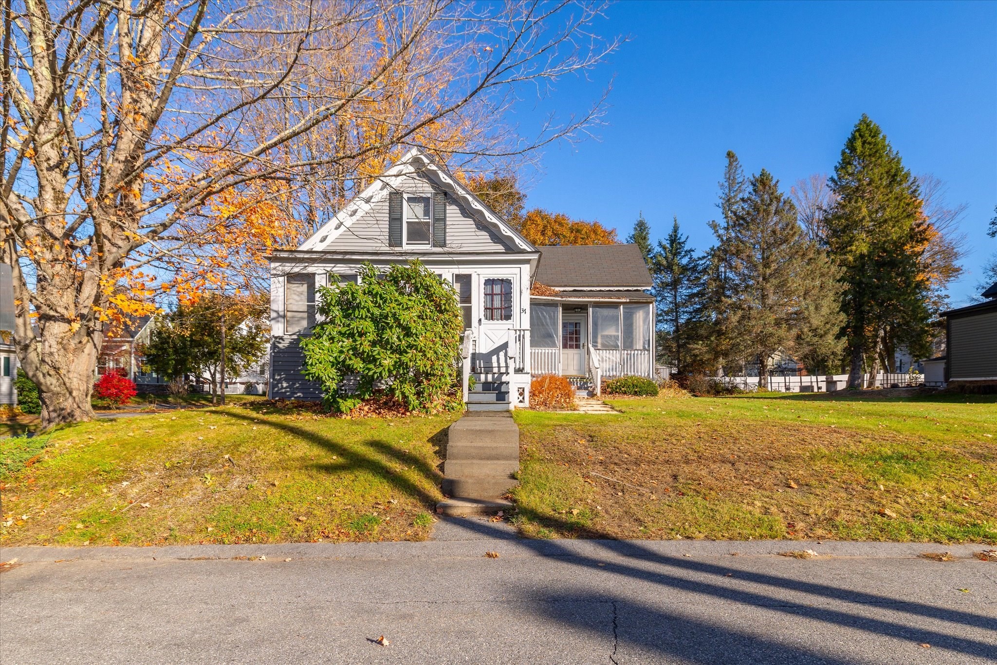37 Memorial St