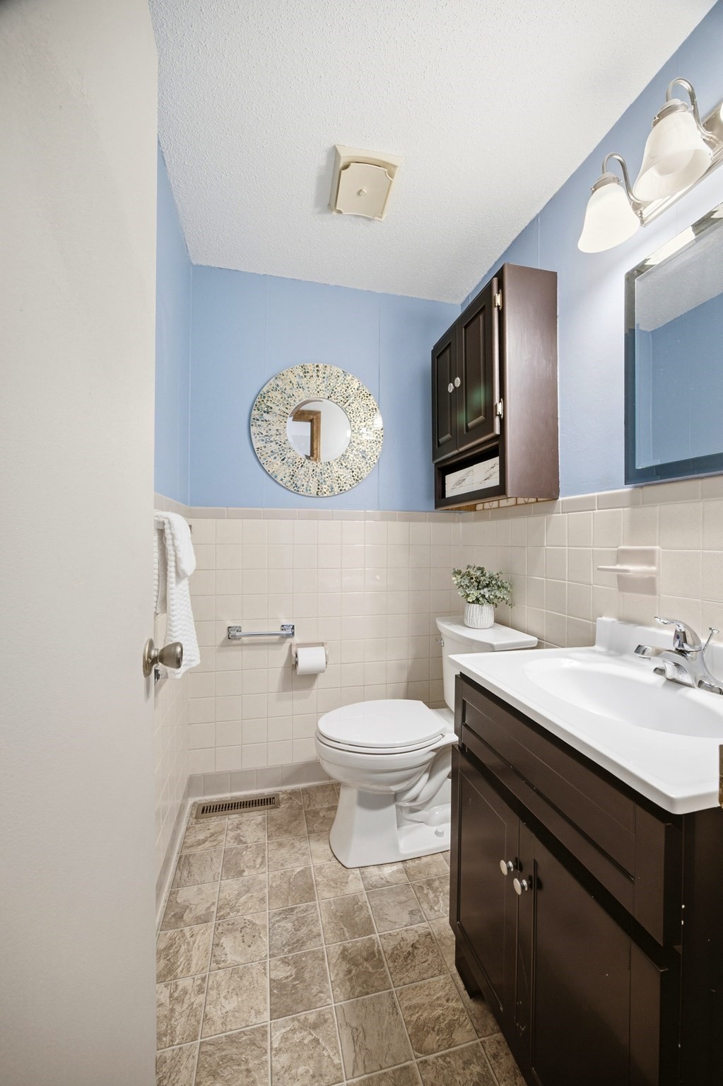 35 Corey Colonial # 35 Property Photo 10