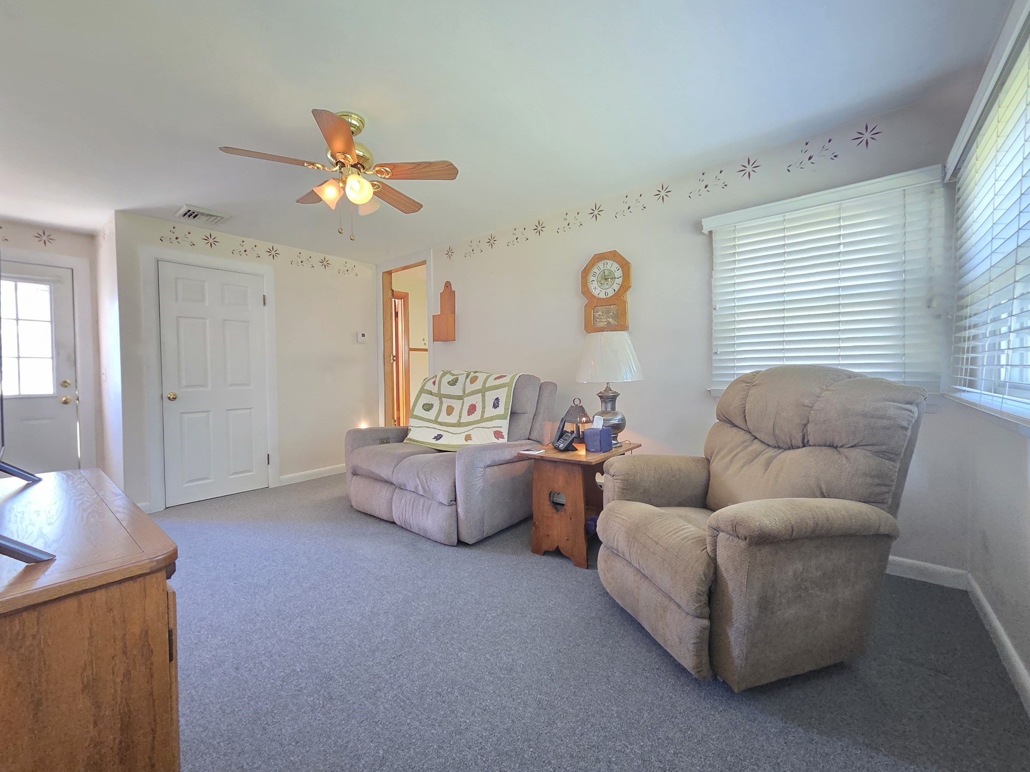 40 Brodeur Ave Property Photo 4