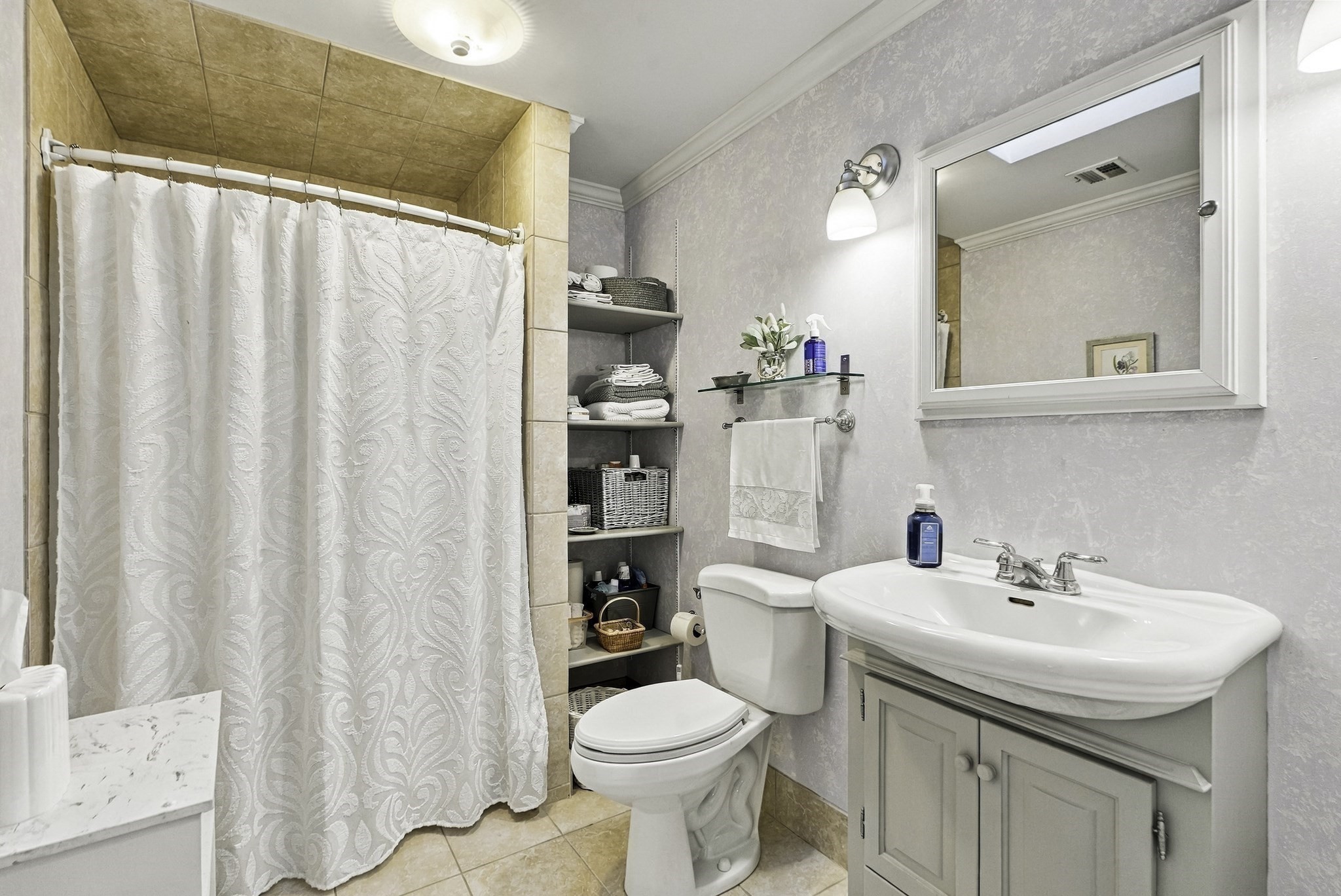 5 Surrey Ln Property Photo 18