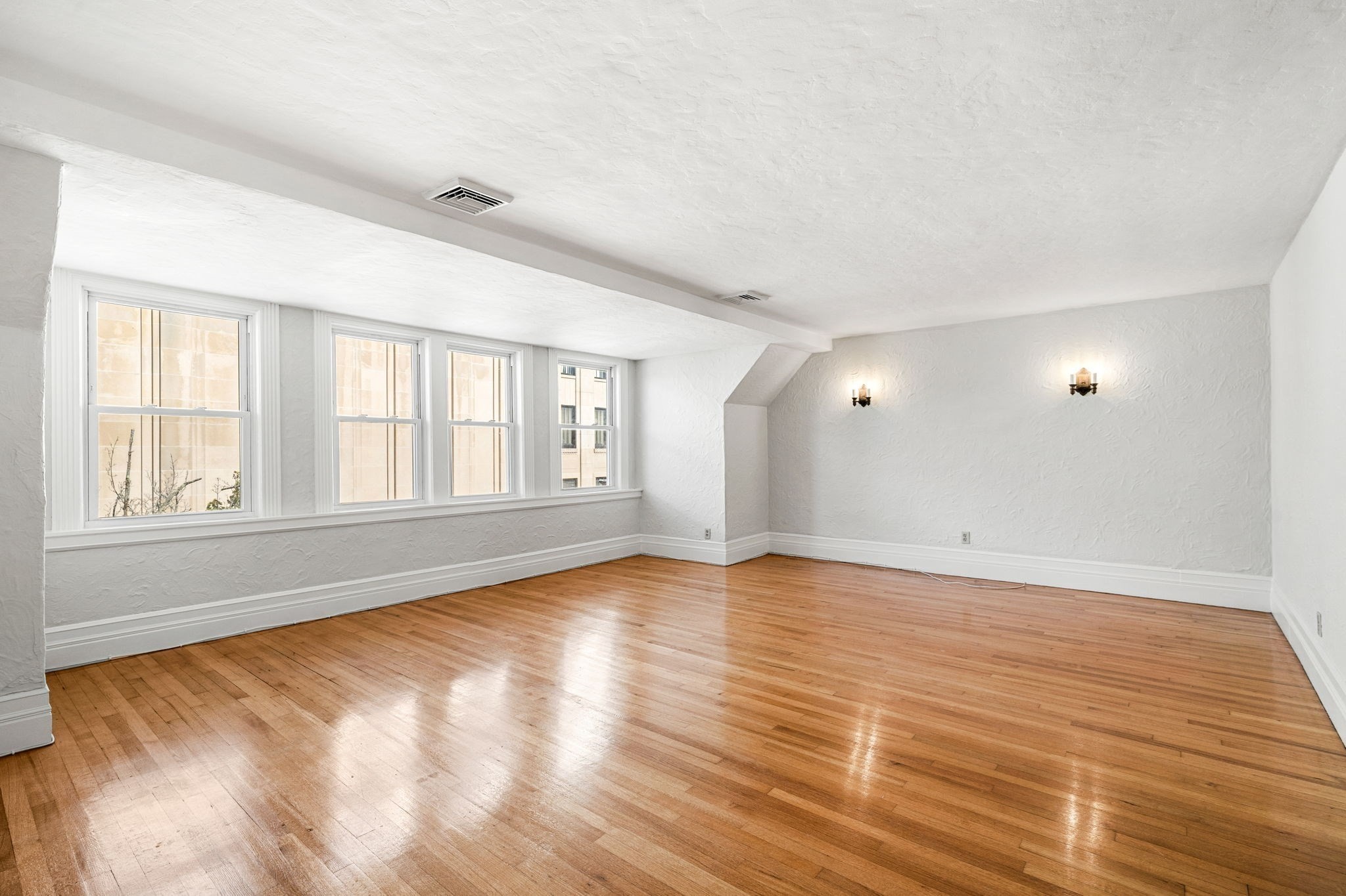 38 Elm St # 4 Property Photo 6
