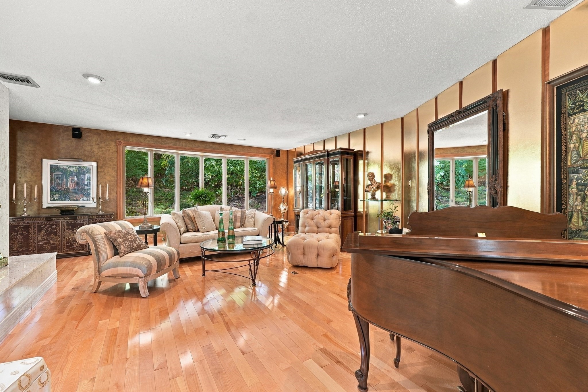 31 Hancock Hill Dr Property Photo 4