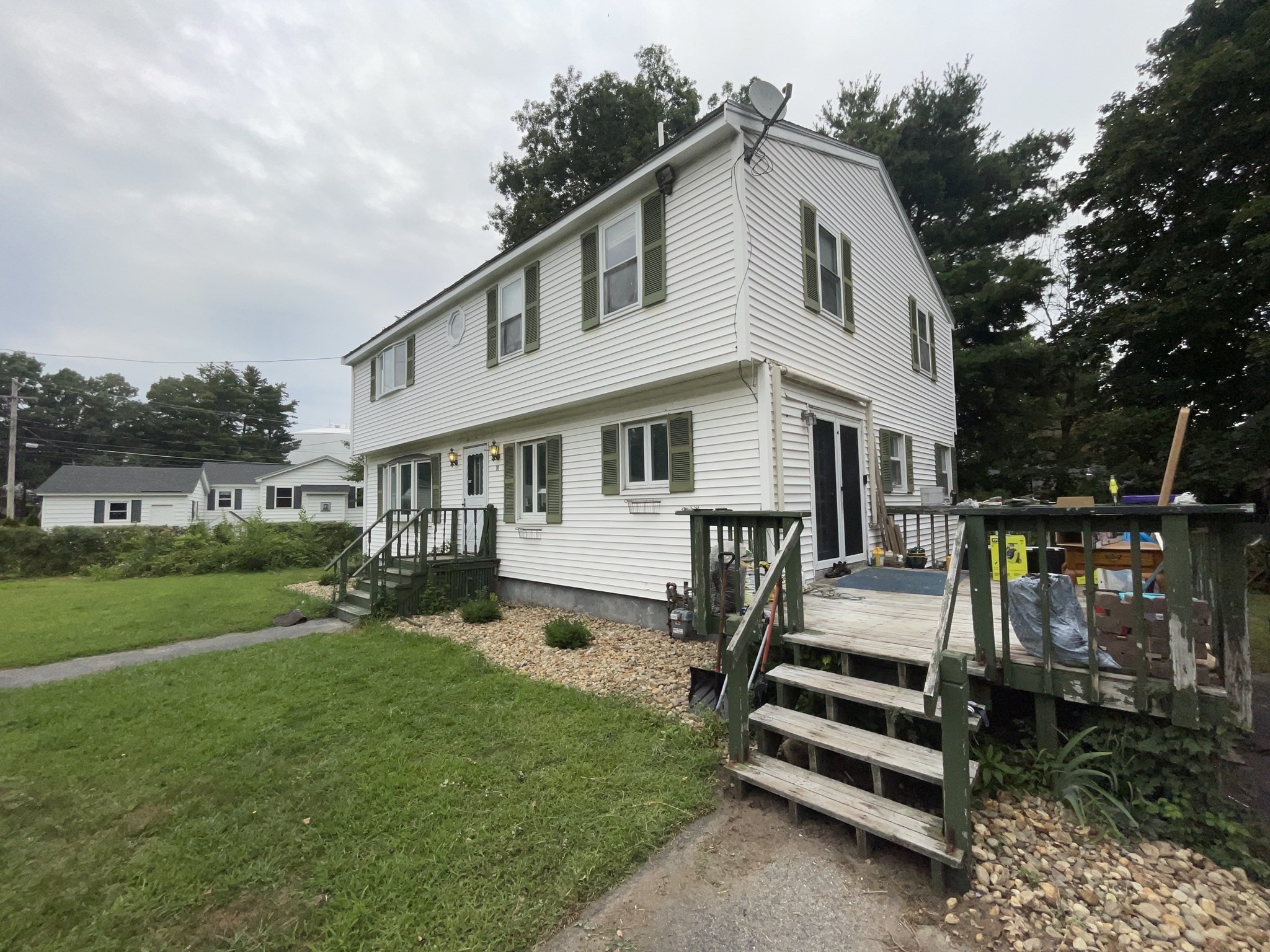 14 Hunting Ave Property Photo 2