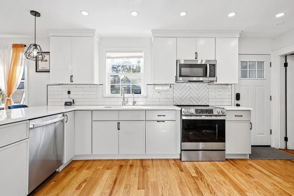2 Rolfe Ave Property Photo 11