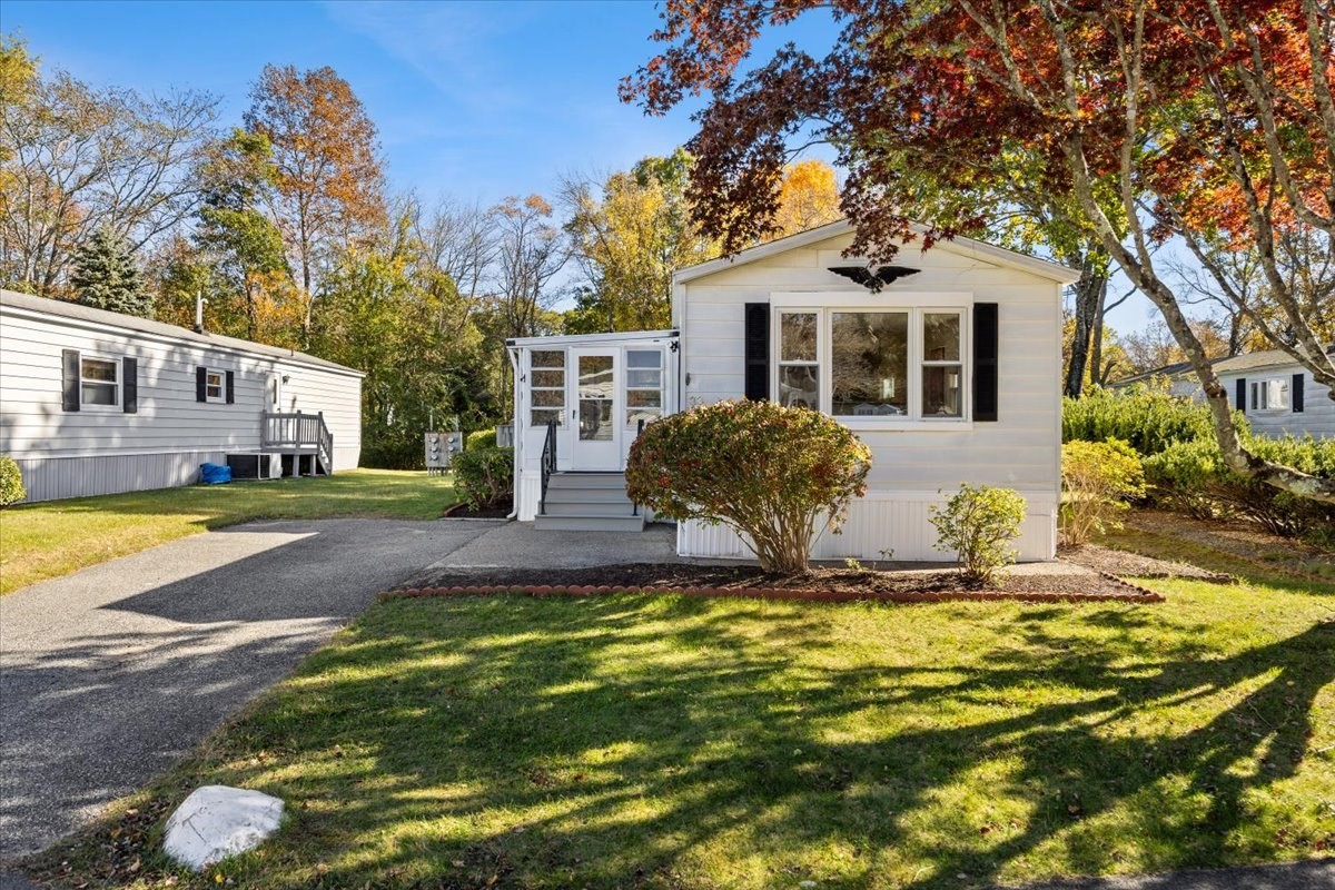 33 Thayer Property Photo 2