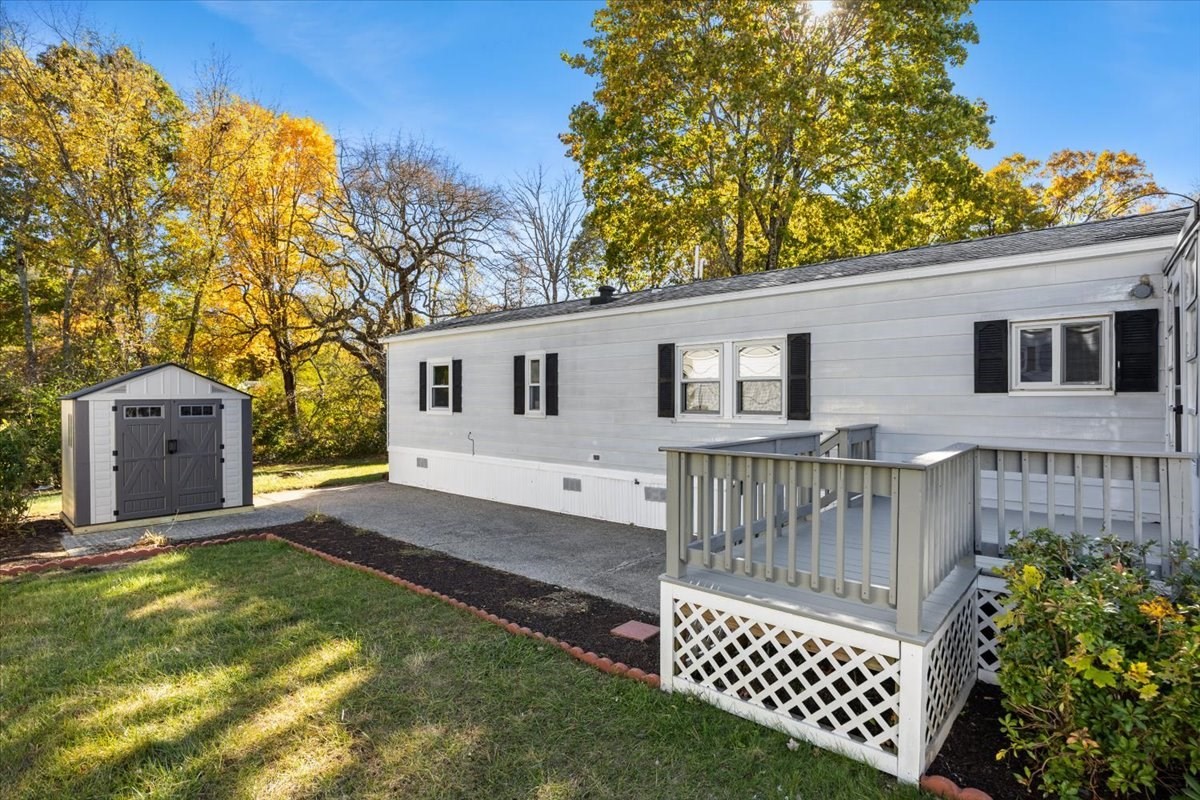 33 Thayer Property Photo 5