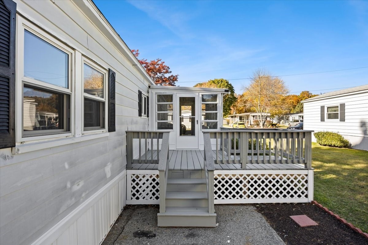 33 Thayer Property Photo 6
