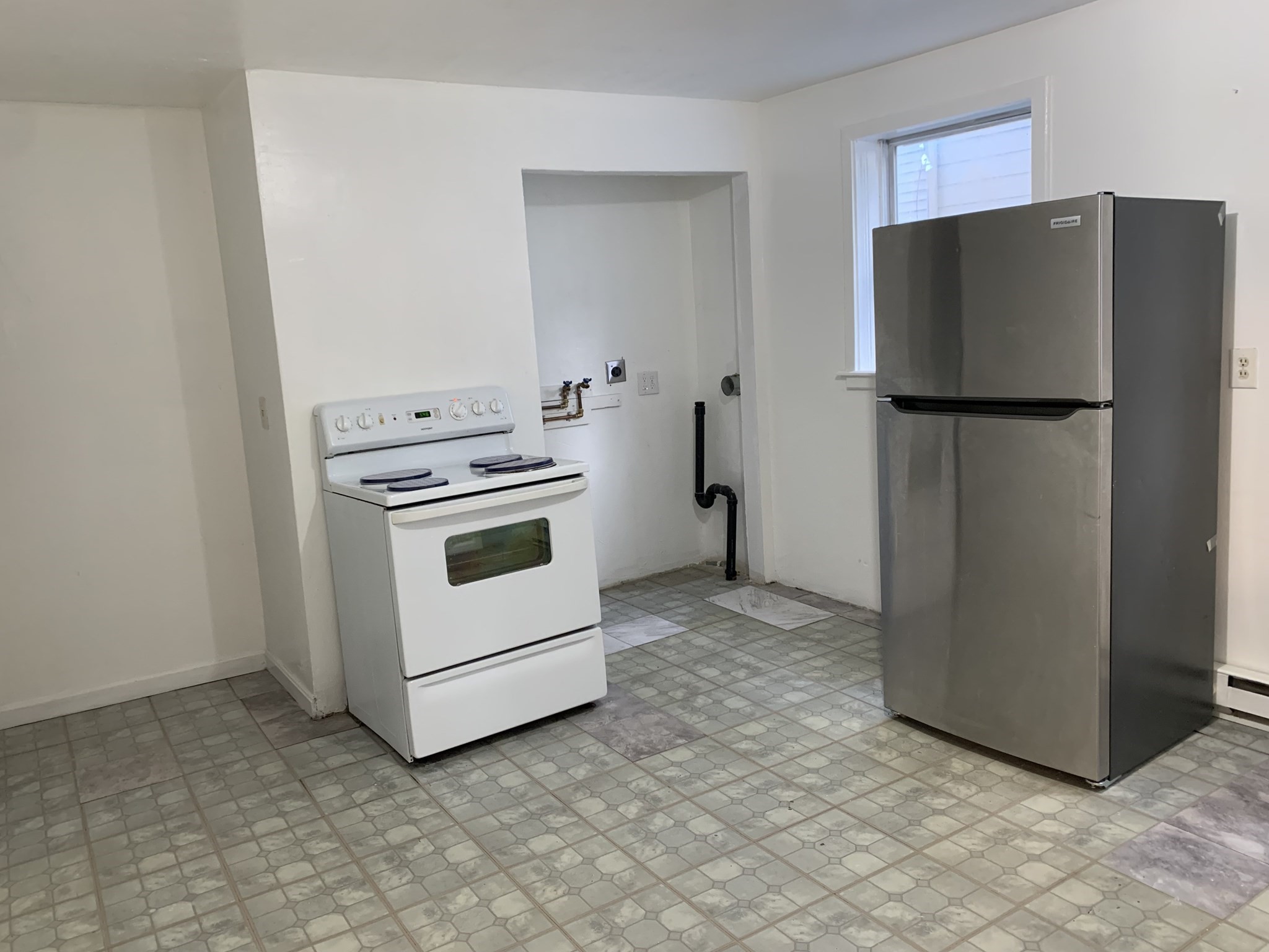130 Canterbury St Property Photo 28