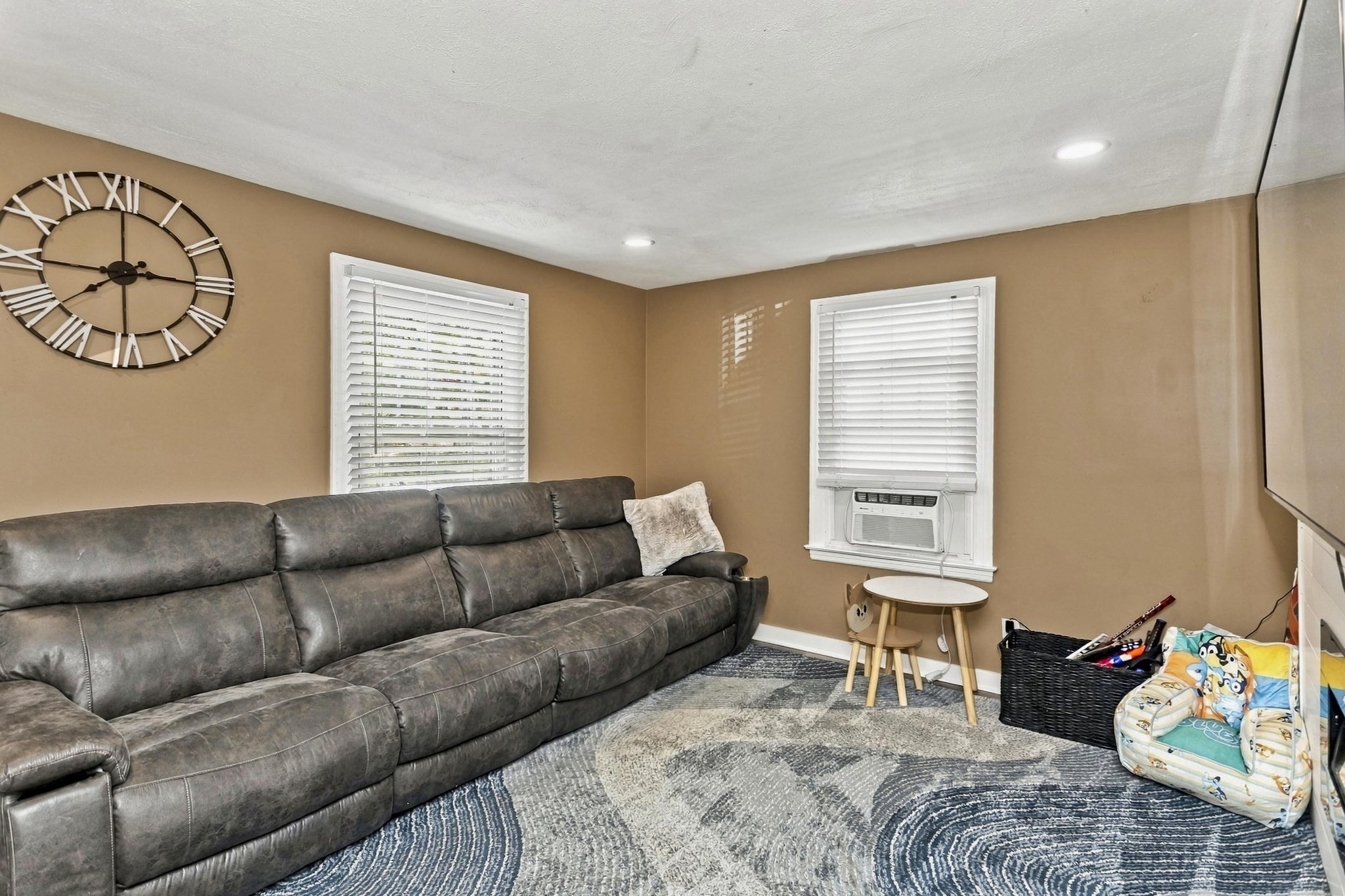 465 E Mountain Rd Property Photo 18