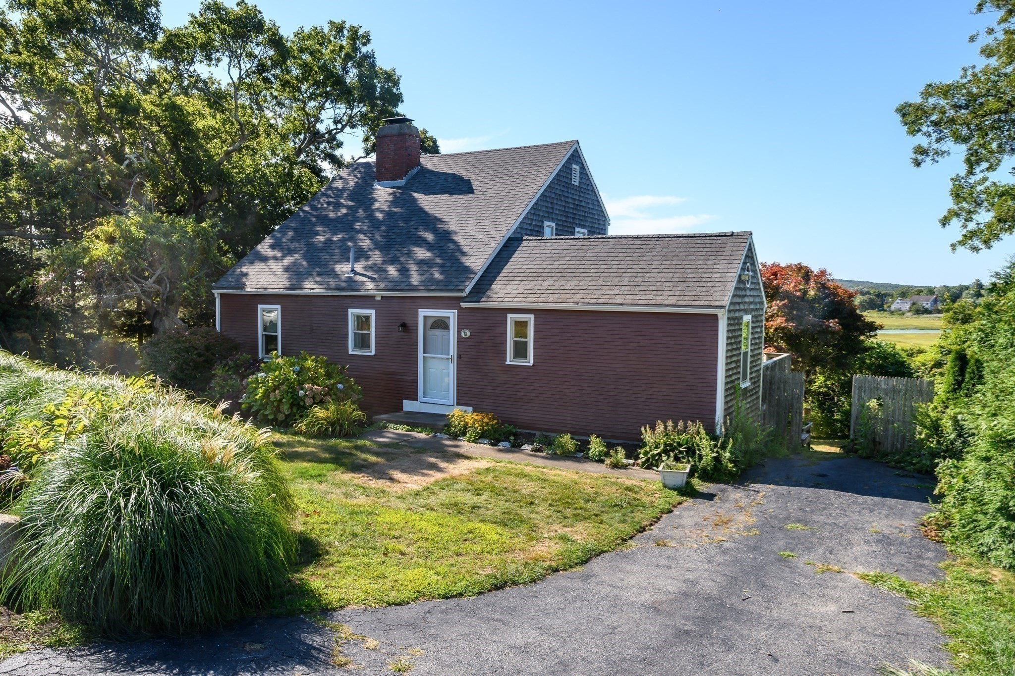 78 Wood Ave Property Photo 1
