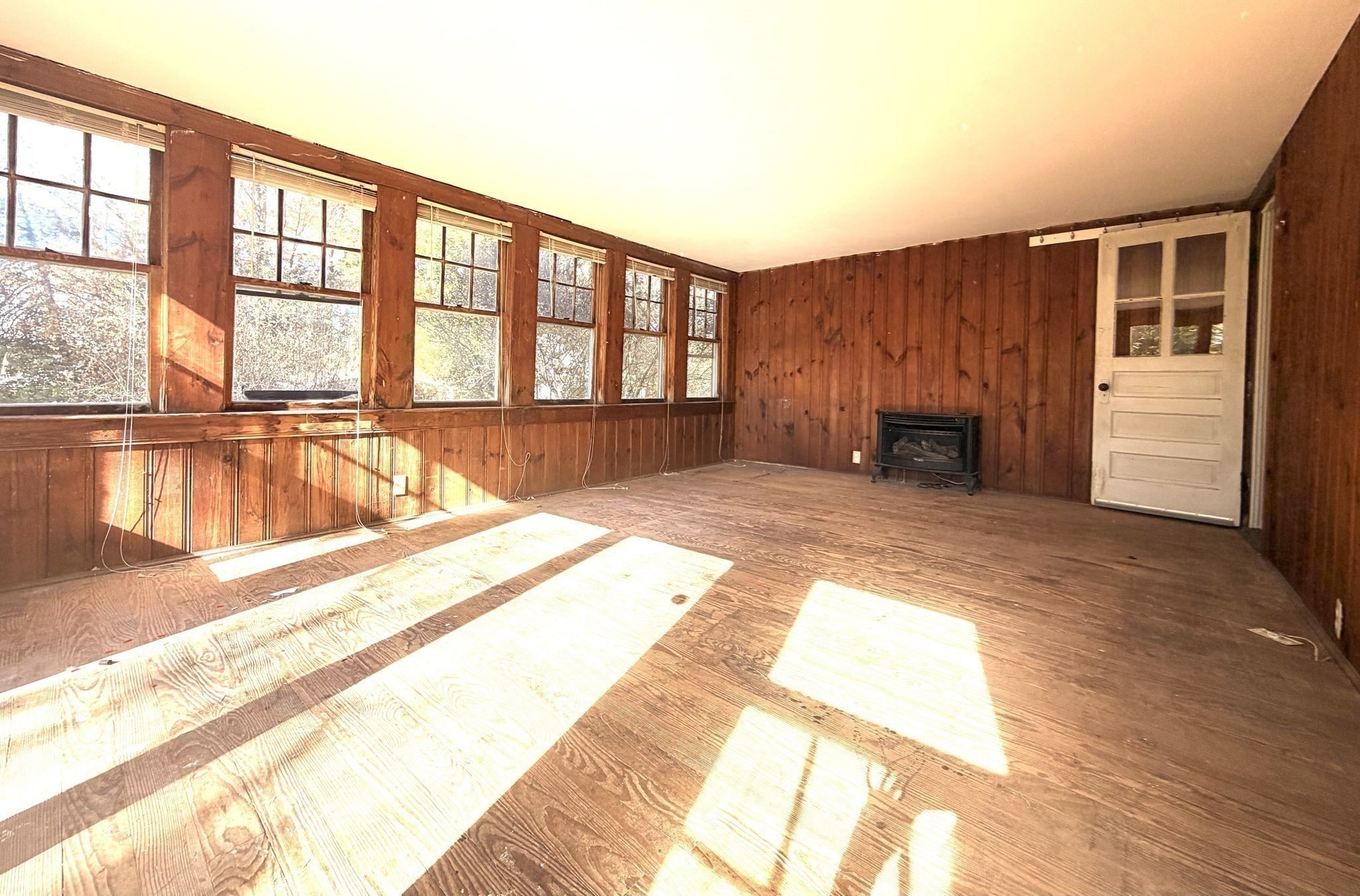 20 Adams St Property Photo 13