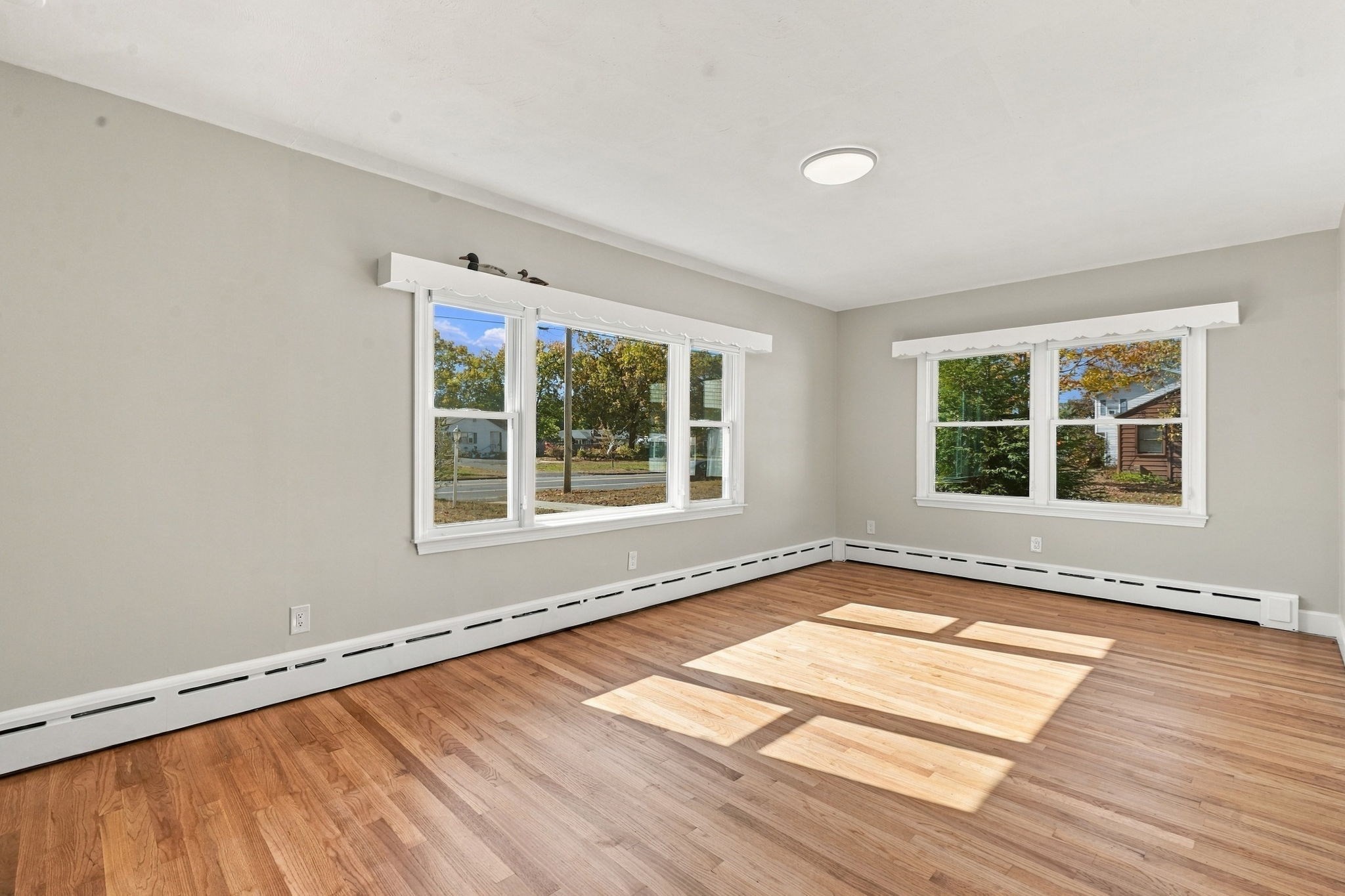 671 James St Property Photo 11