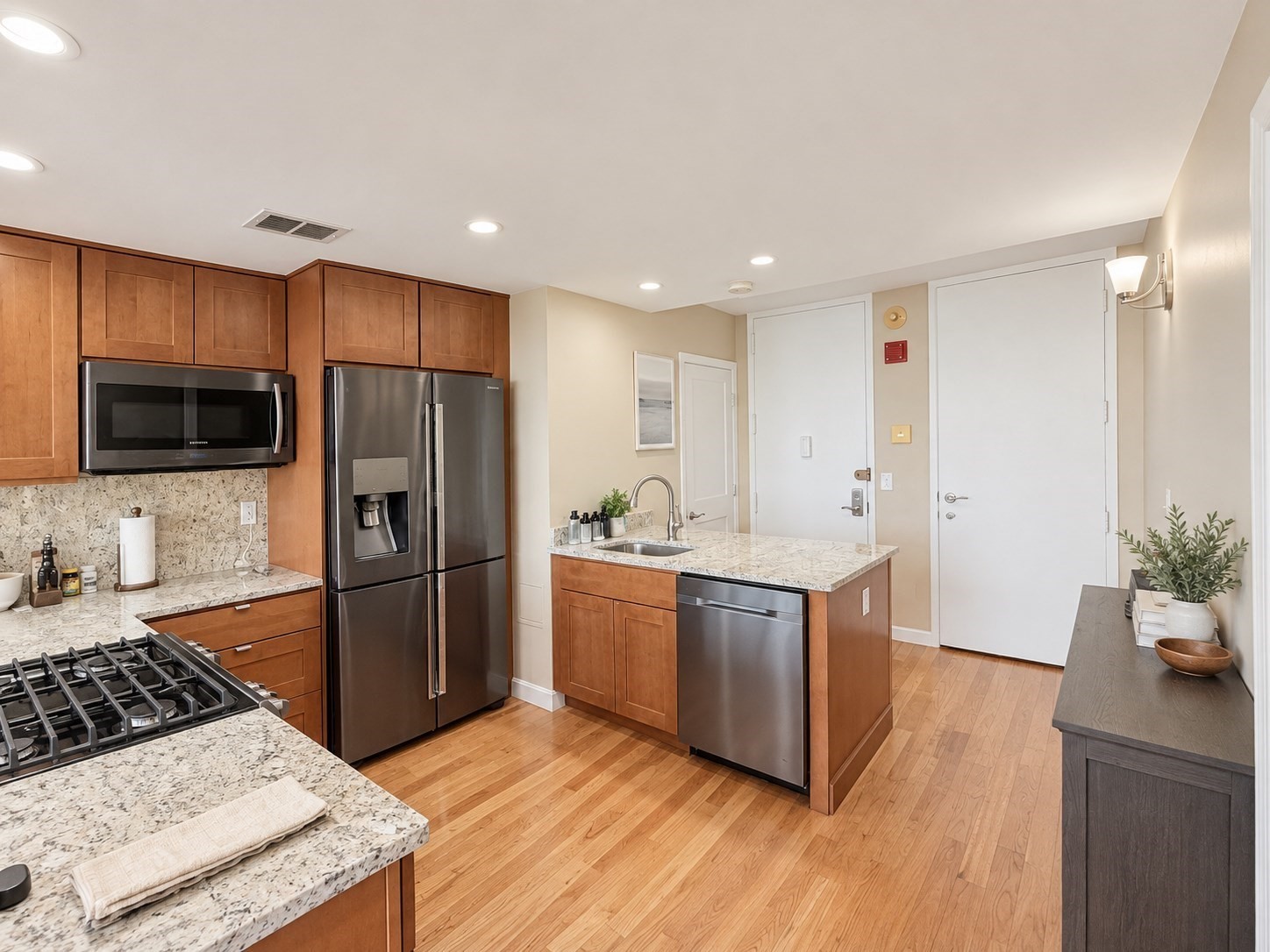 65 E India Row # 6e Property Photo 2