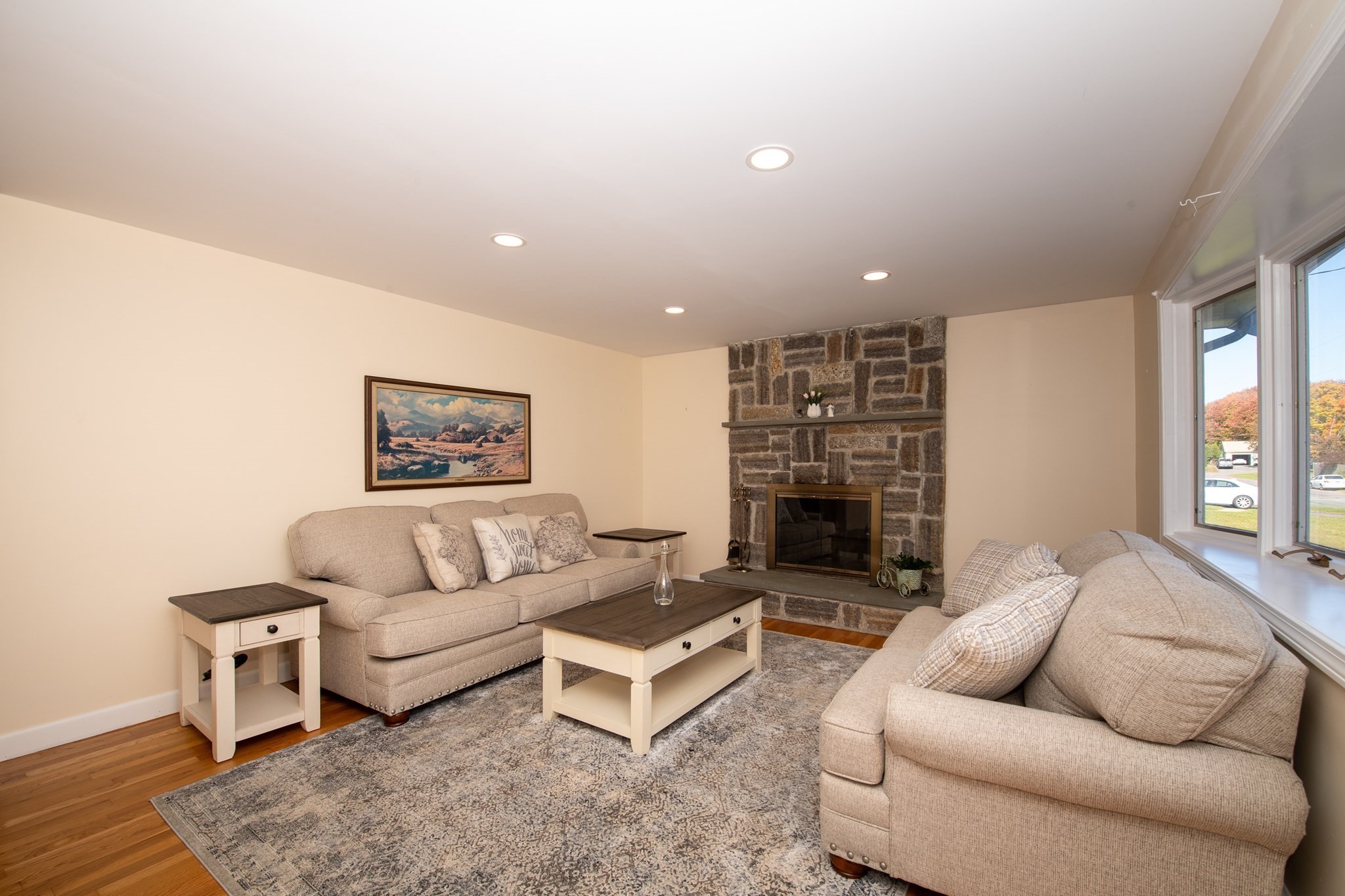 10 Brook Dr Property Photo 8