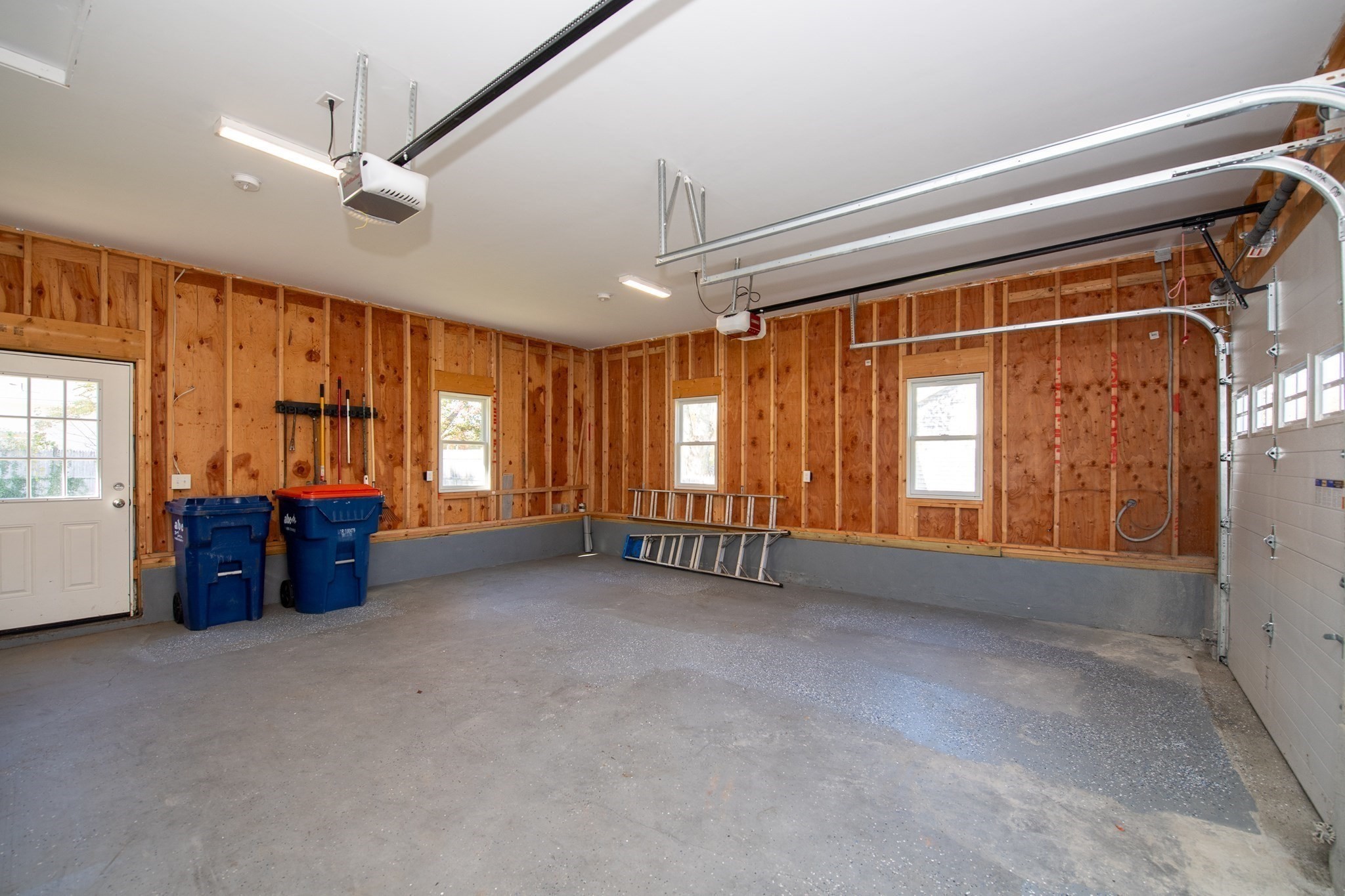 10 Brook Dr Property Photo 32