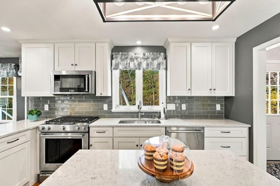 9 Jonathans Way Property Photo 5