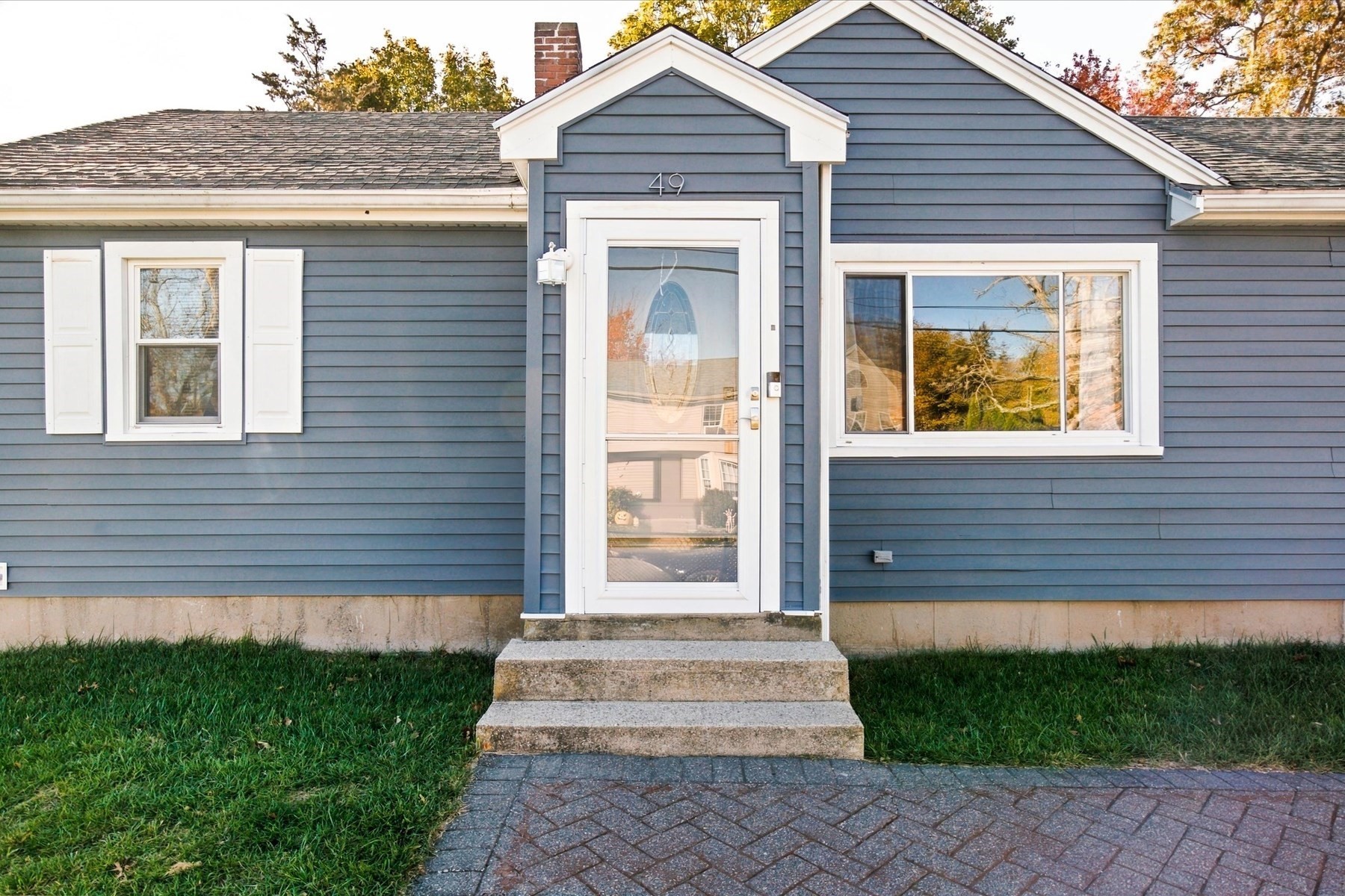 49 Clapp St Property Photo 4