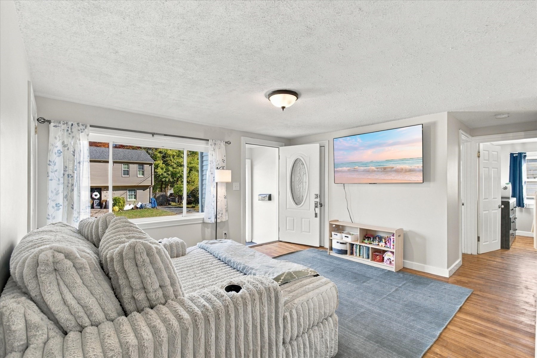 49 Clapp St Property Photo 6