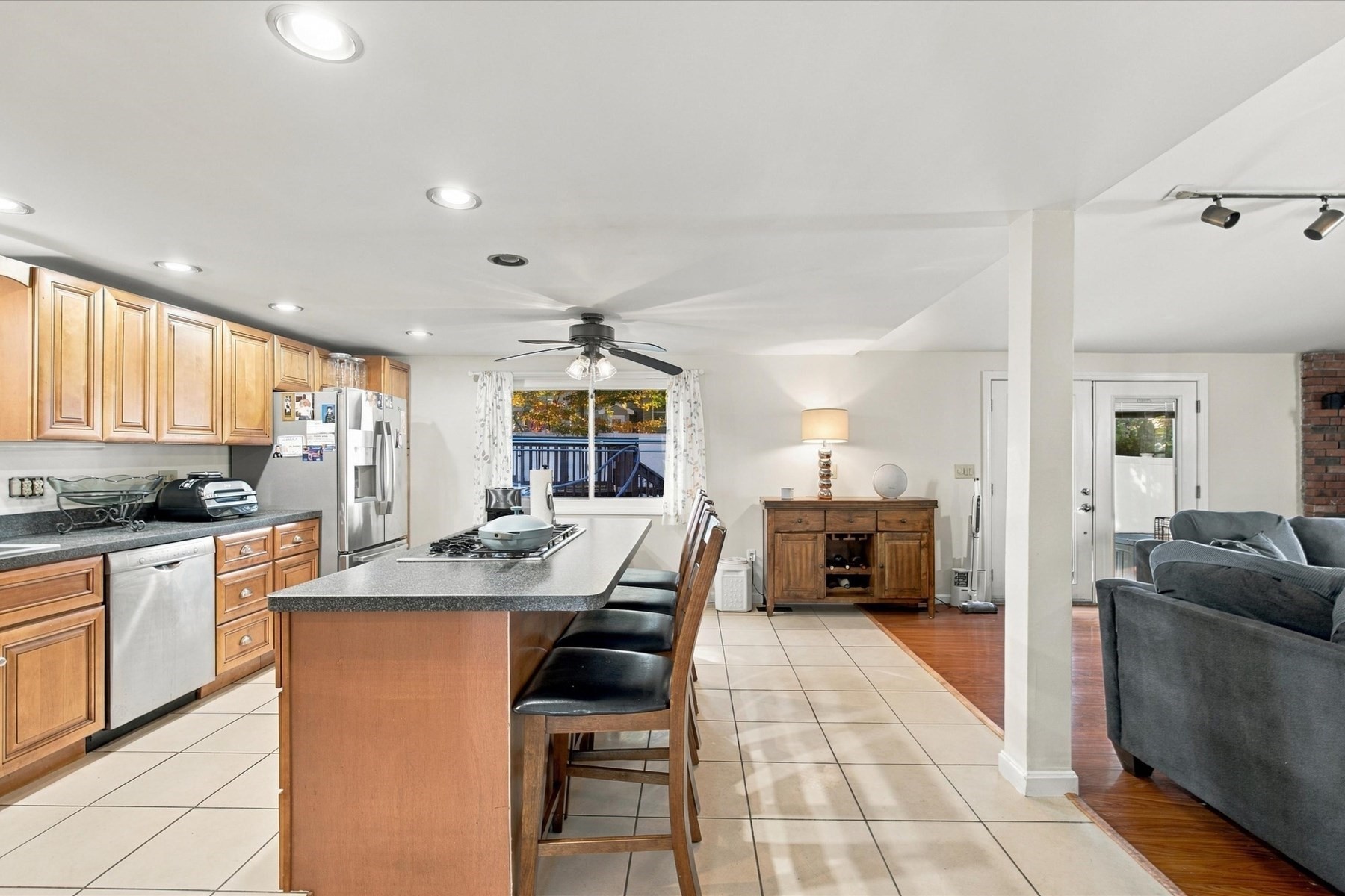 49 Clapp St Property Photo 12