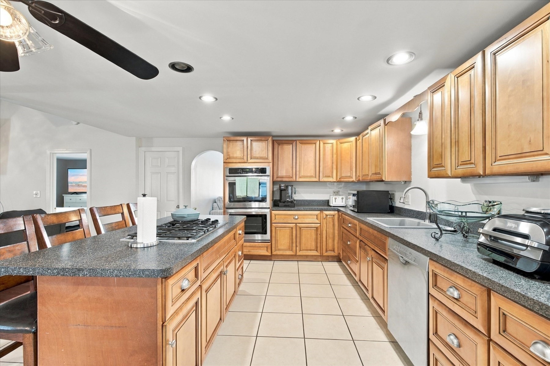 49 Clapp St Property Photo 14