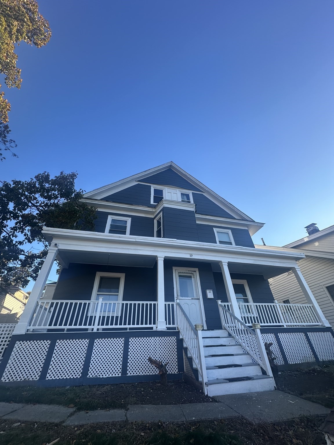 72 Byron Ave Property Photo 1