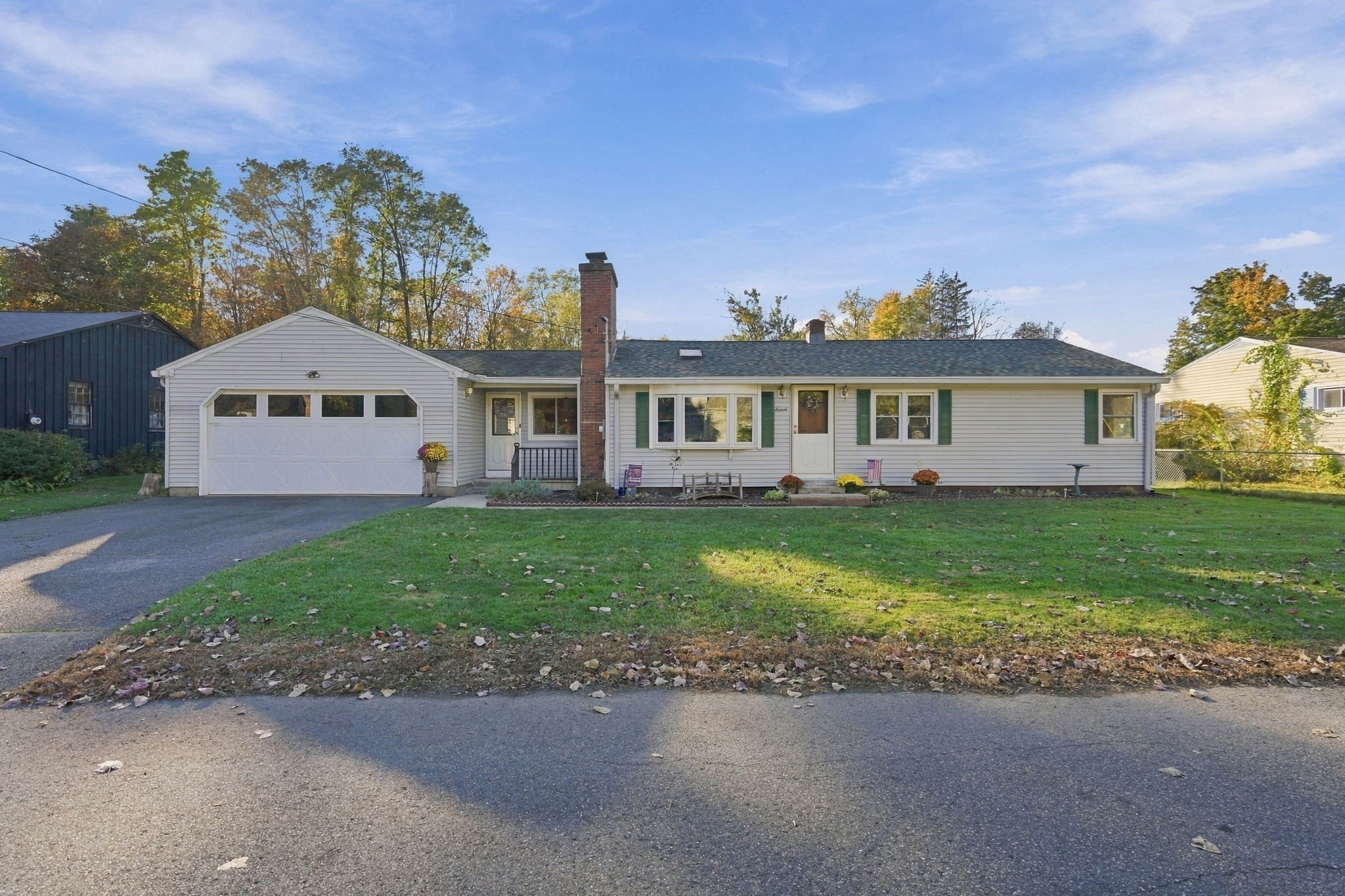 16 Clyde Ave Property Photo 1
