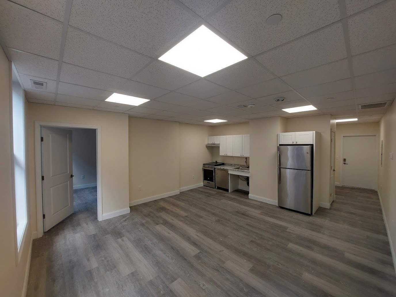 491 Main # B Property Photo 4