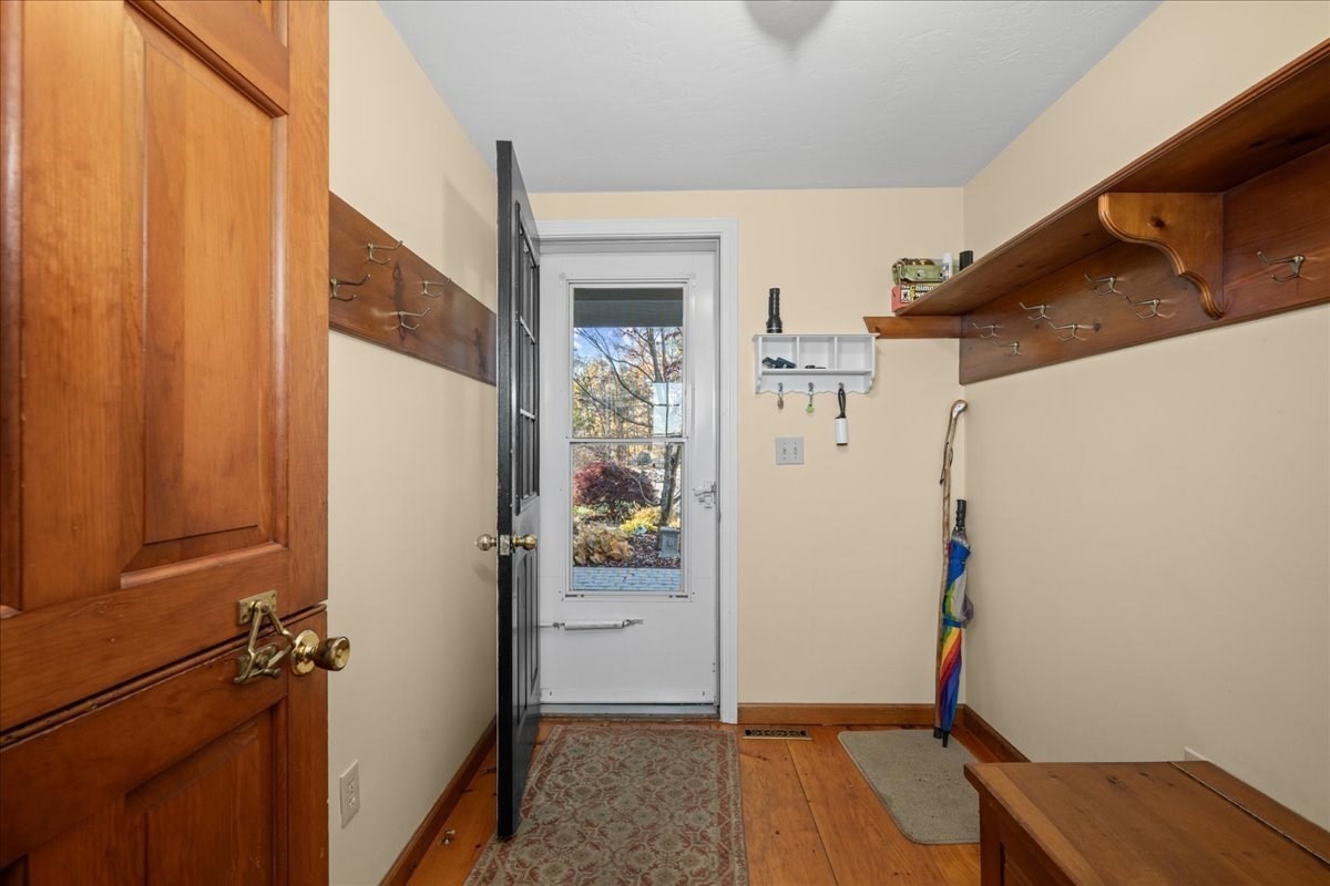 84 Tower Hill Rd Property Photo 4
