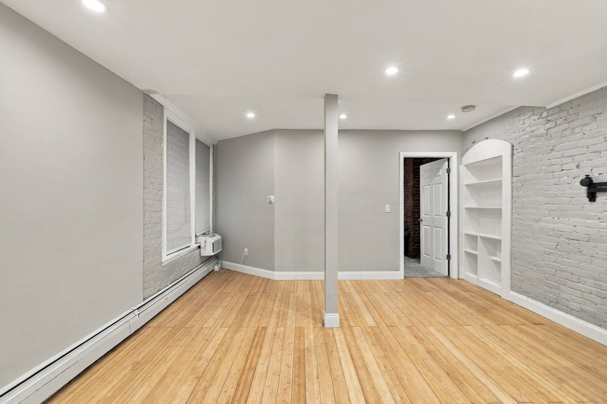 25 Saint Stephen St # 2 Property Photo 10