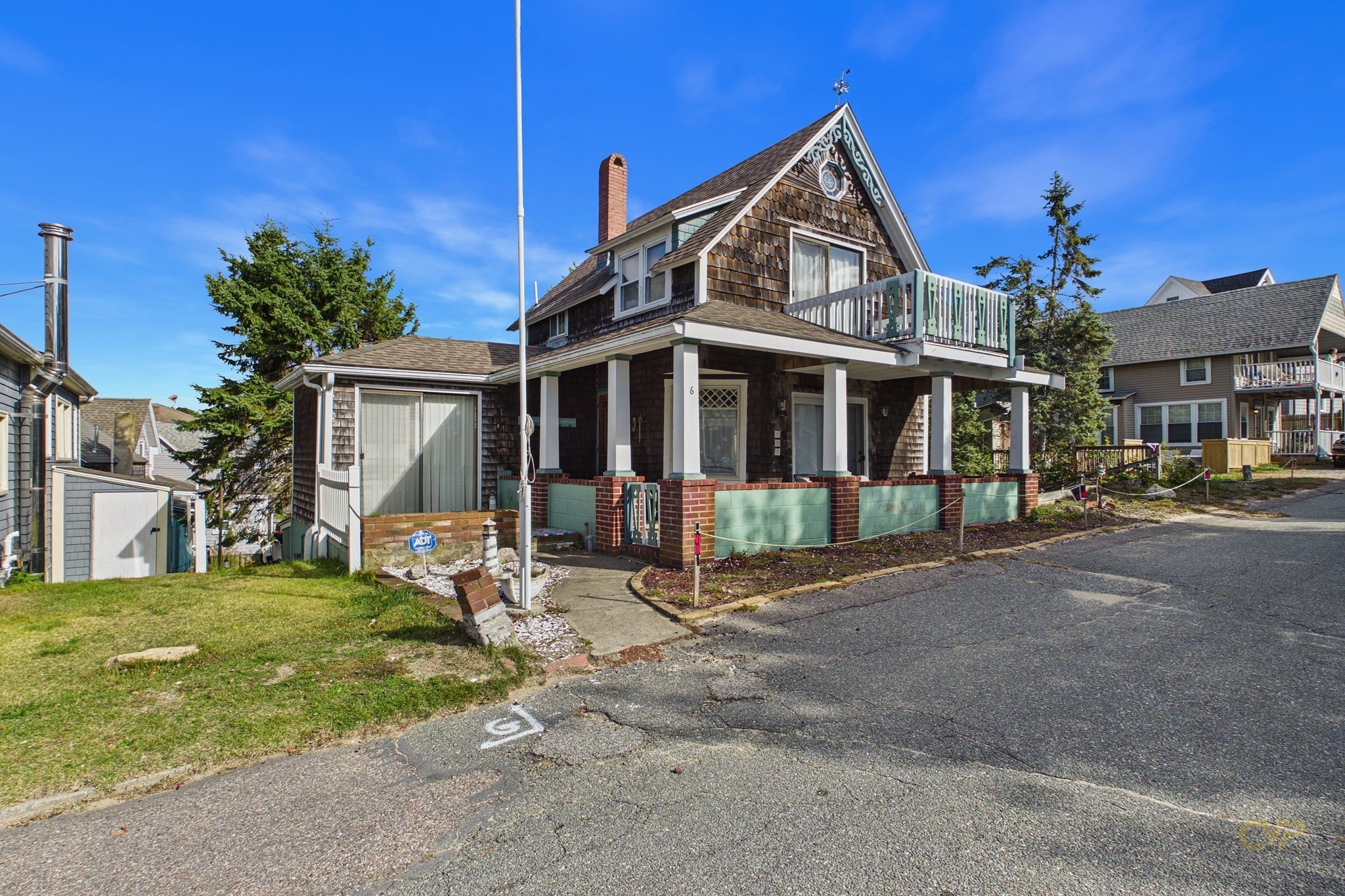 6 Myrtle St Property Photo 3