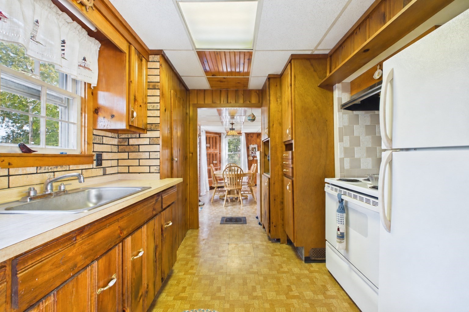 6 Myrtle St Property Photo 16
