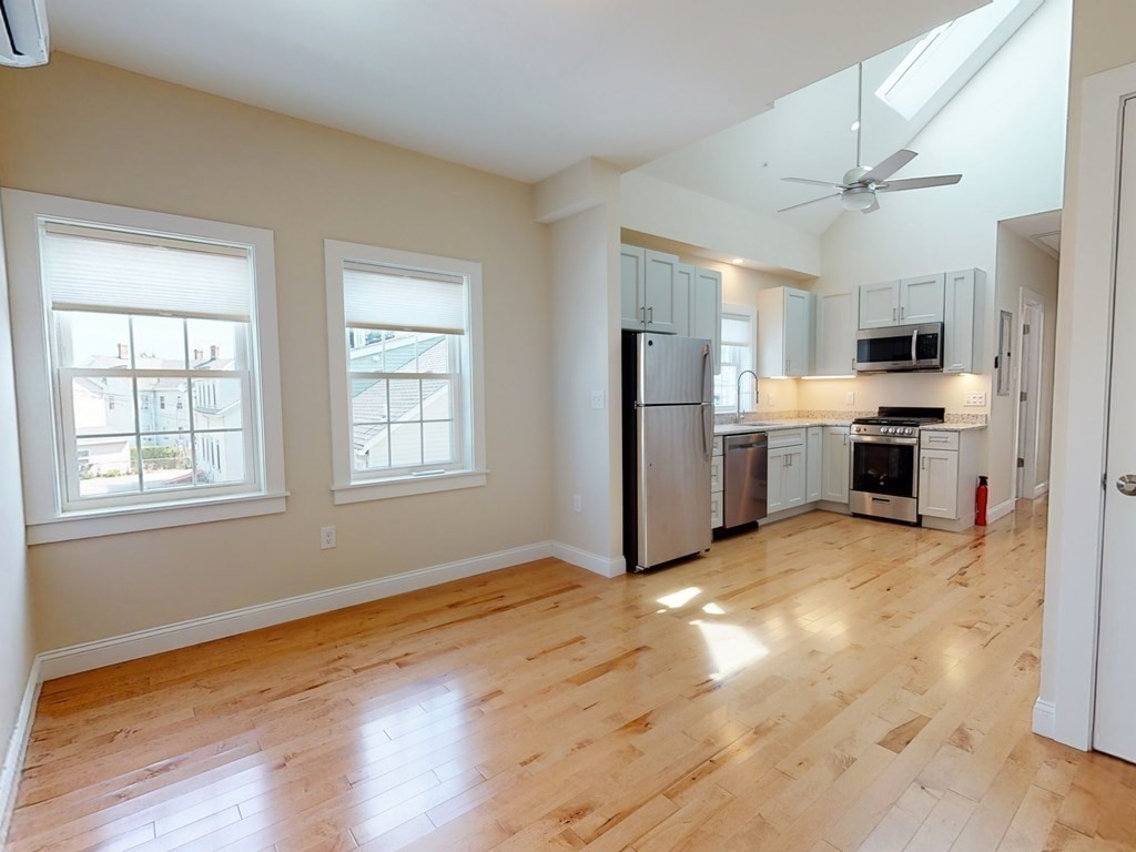 104 Litchfield Street # 2 Property Photo 1
