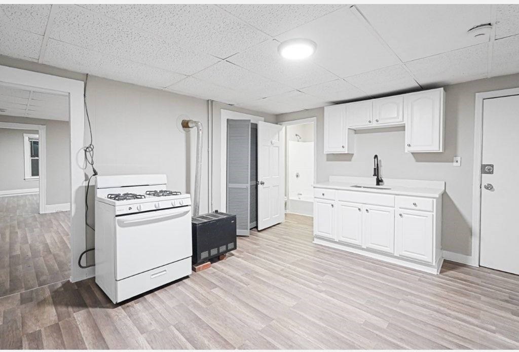 168 Lunenburg St # 1r Property Photo 1