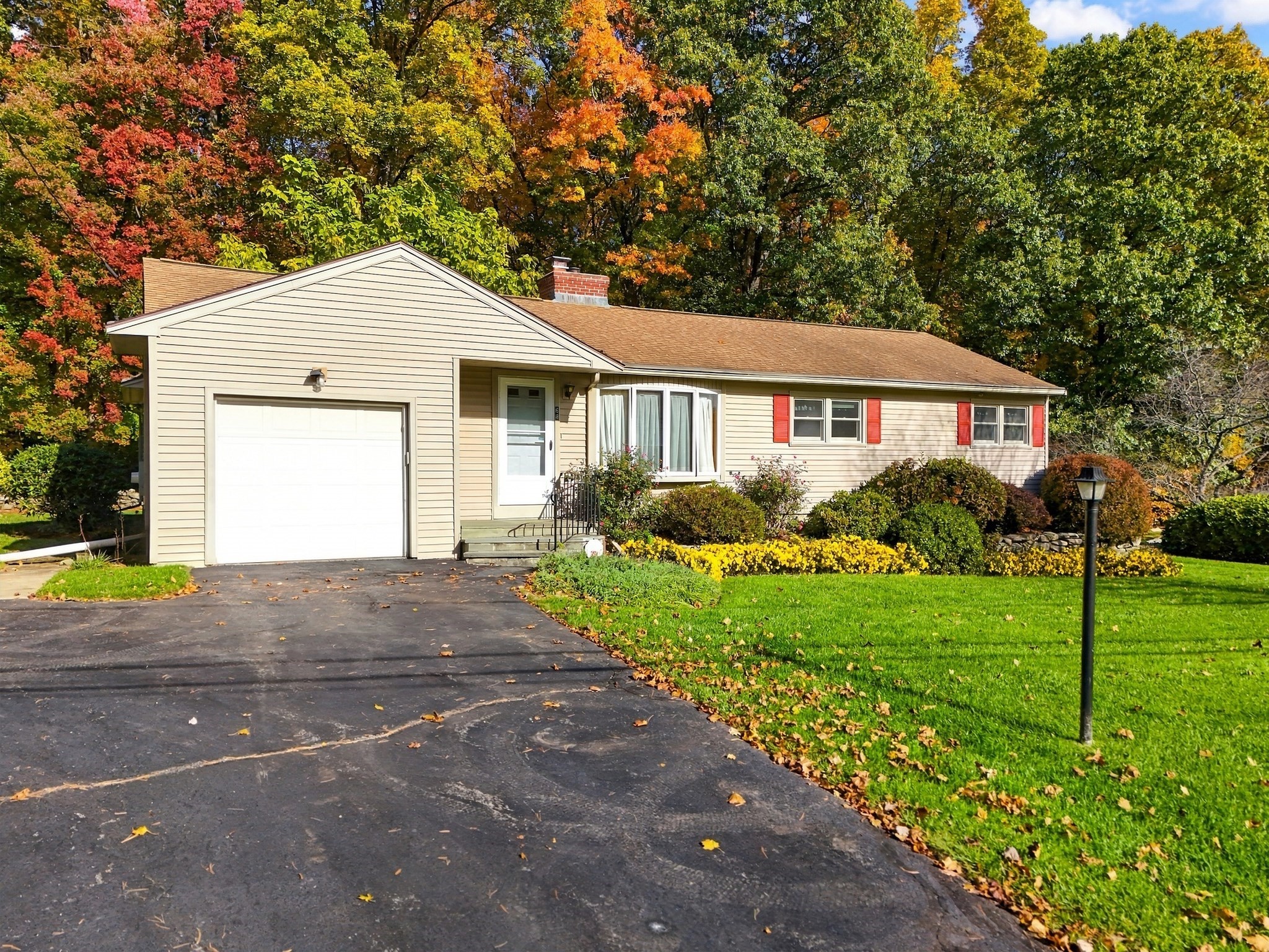 68 Topsfield Cir Property Photo 1