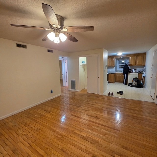 5 Pilgrim Circle # F Property Photo 4