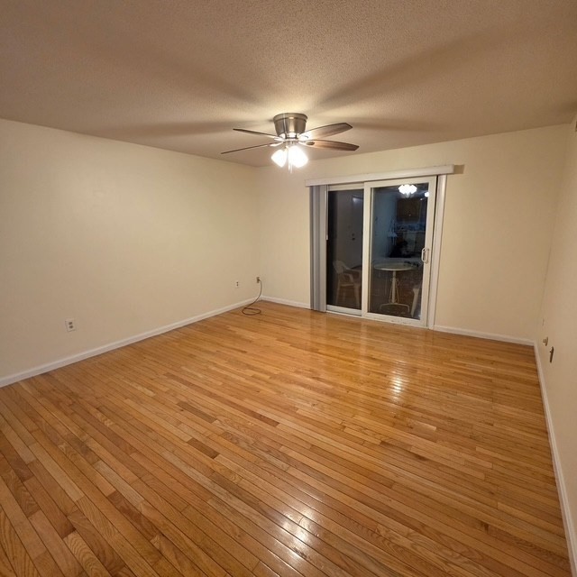 5 Pilgrim Circle # F Property Photo 5