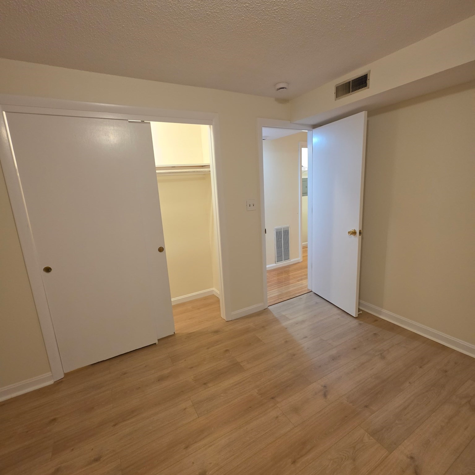 5 Pilgrim Circle # F Property Photo 8