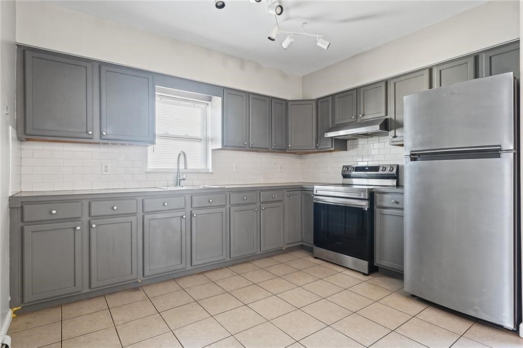 482 Vale Street # 3 Property Photo 4