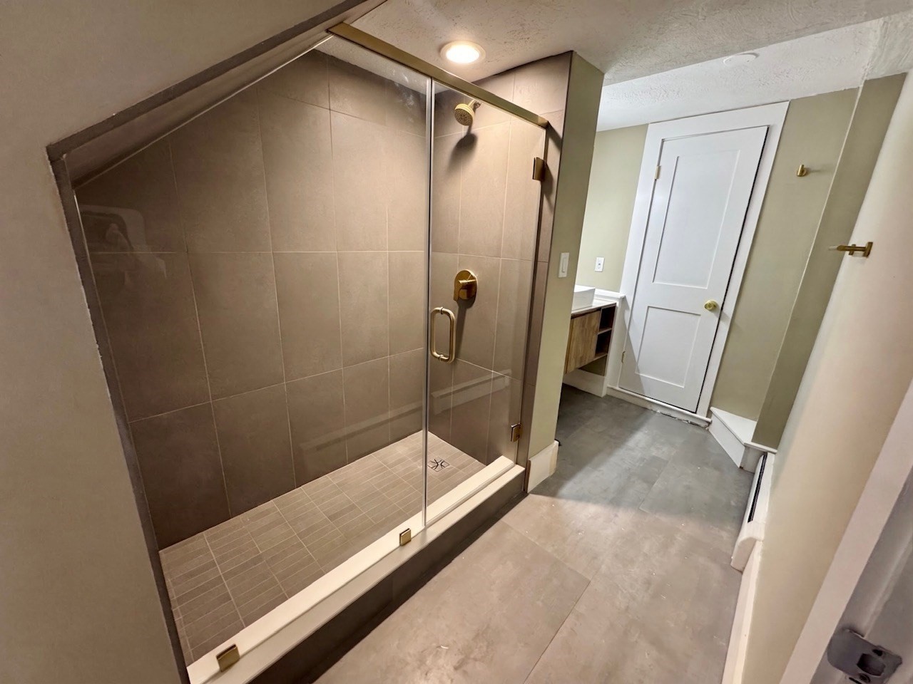 65 Darmouth St # B Property Photo 5