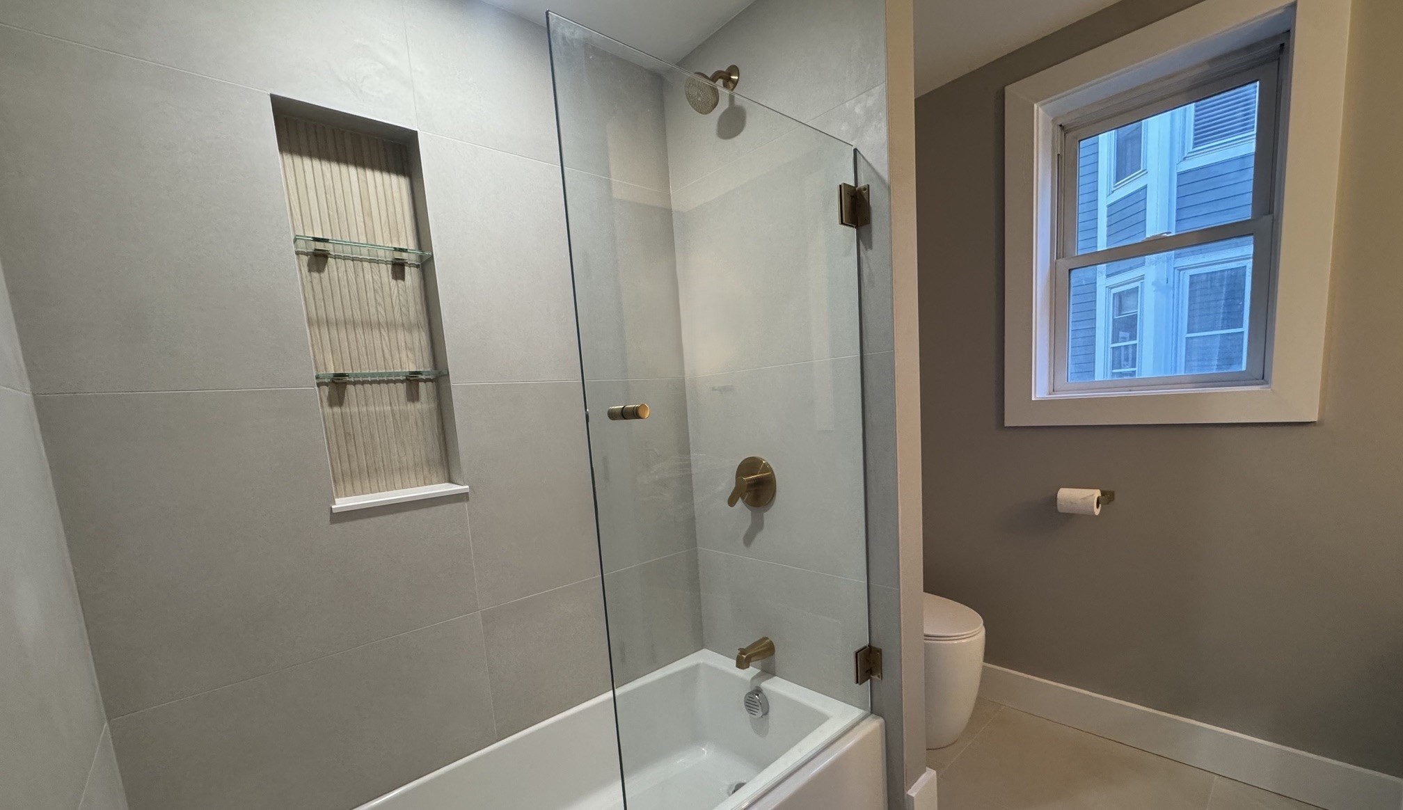 122 West 7th Property Photo 13
