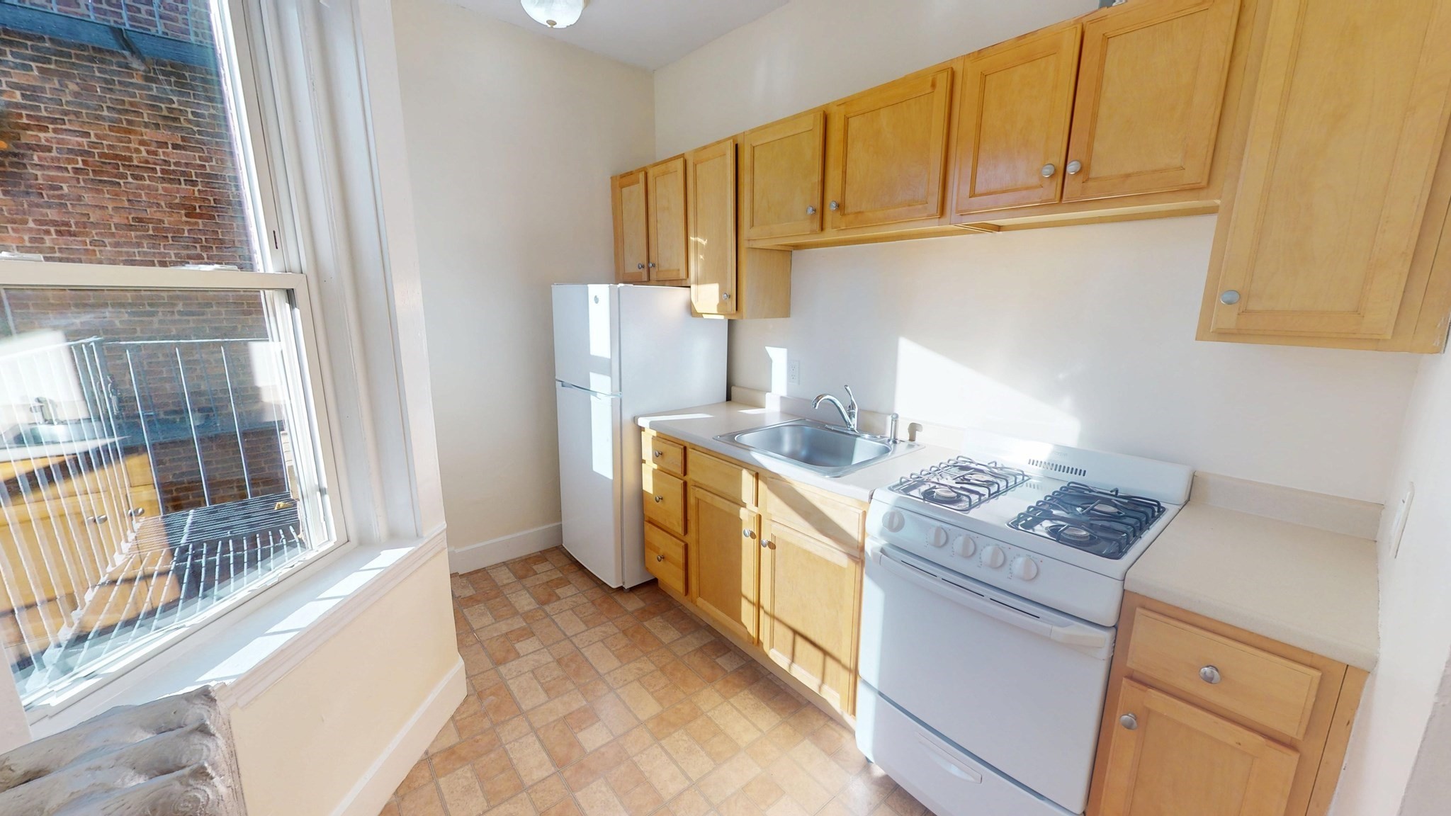 1376 Commonwealth # 21 Property Photo 5