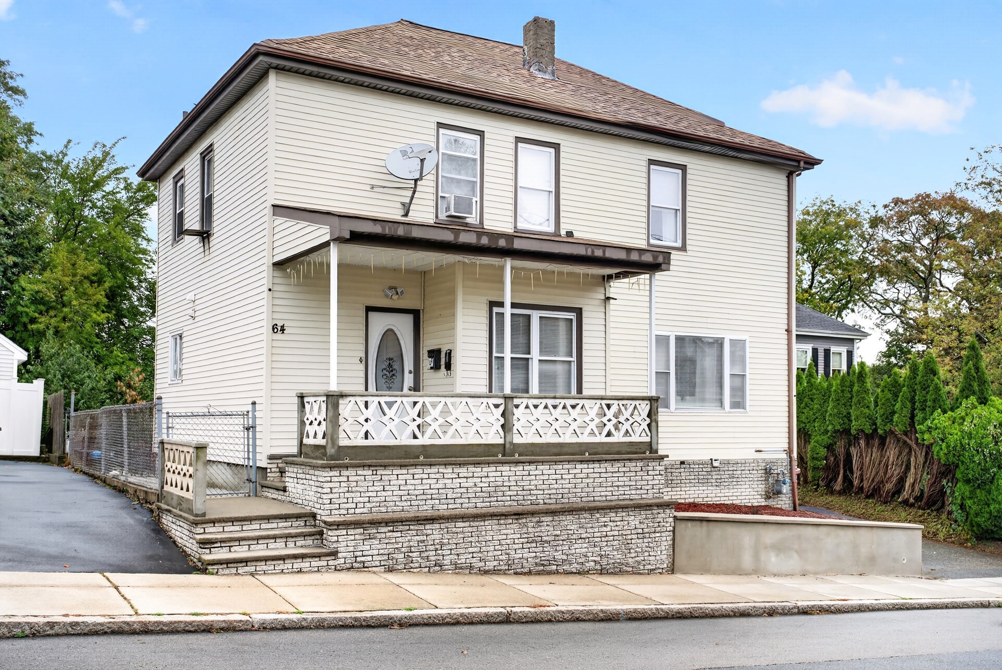 64 Bardsley St Property Photo 1