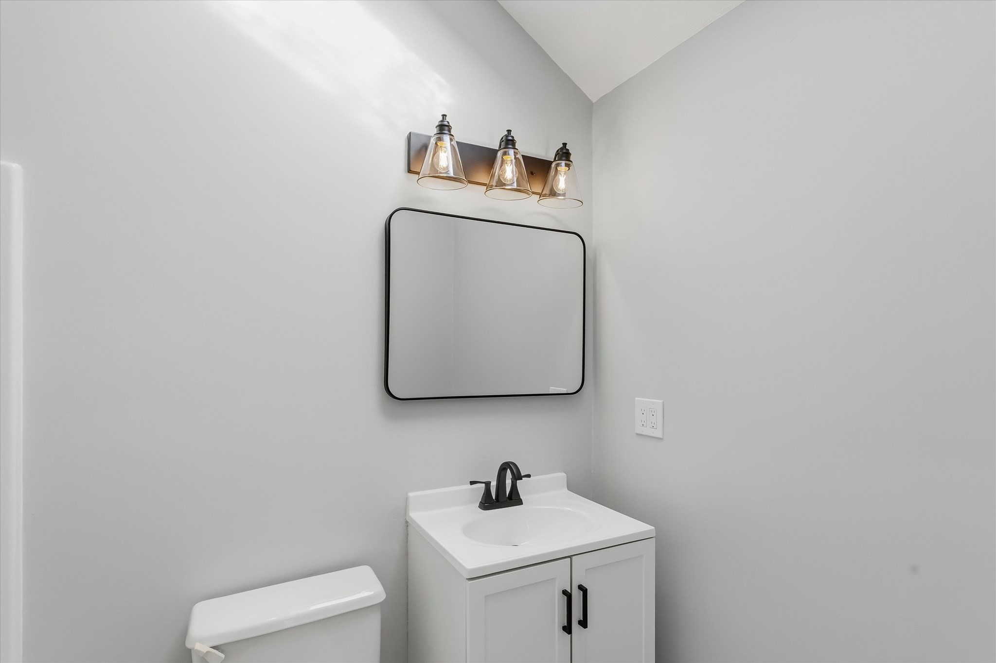 55 Anne Rd Property Photo 20
