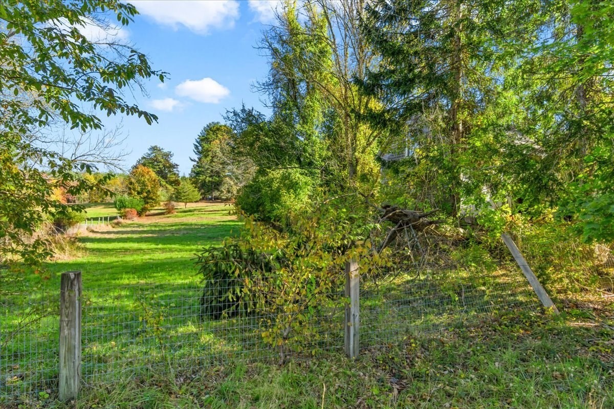 87 High St. Property Photo 3