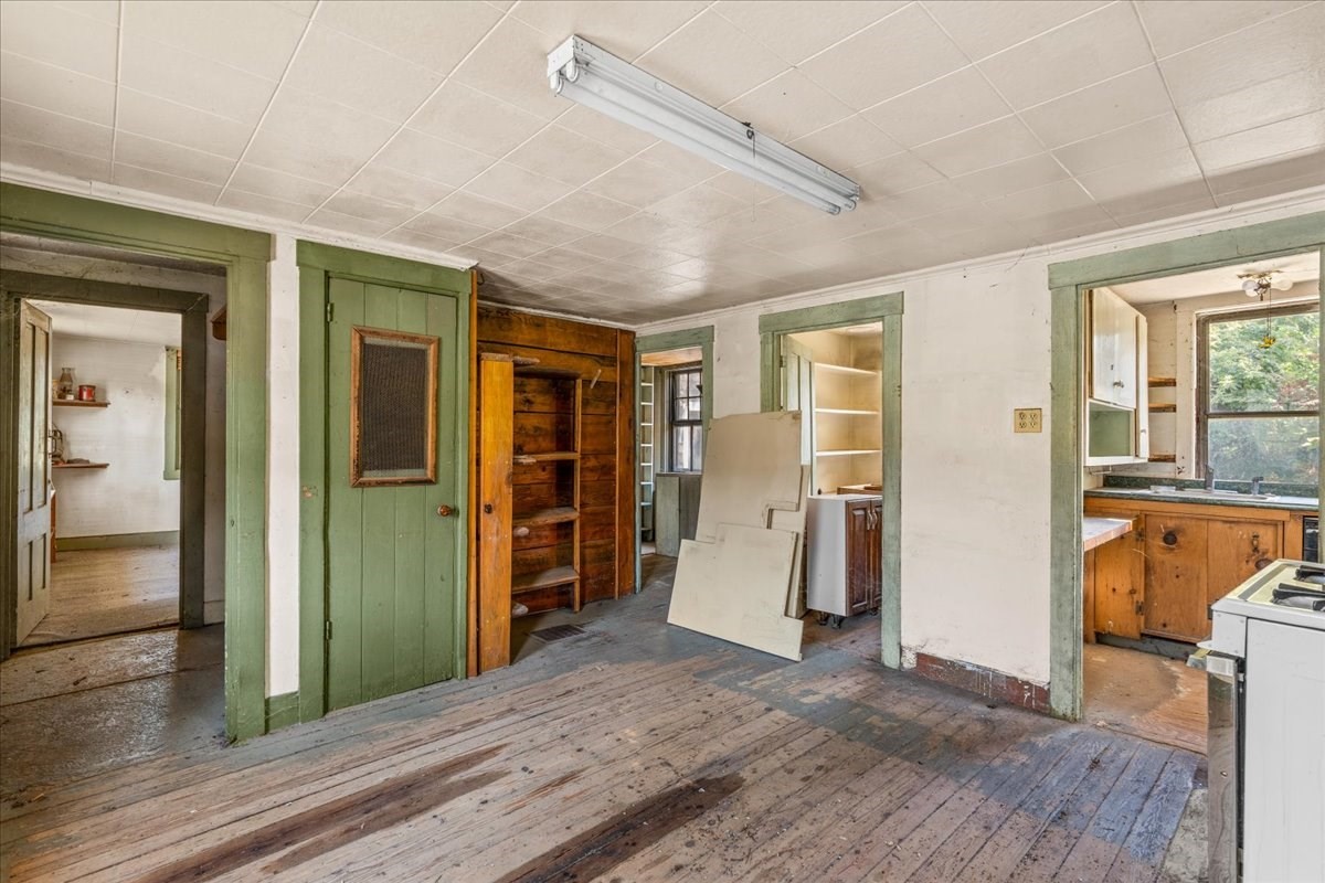 87 High St. Property Photo 8