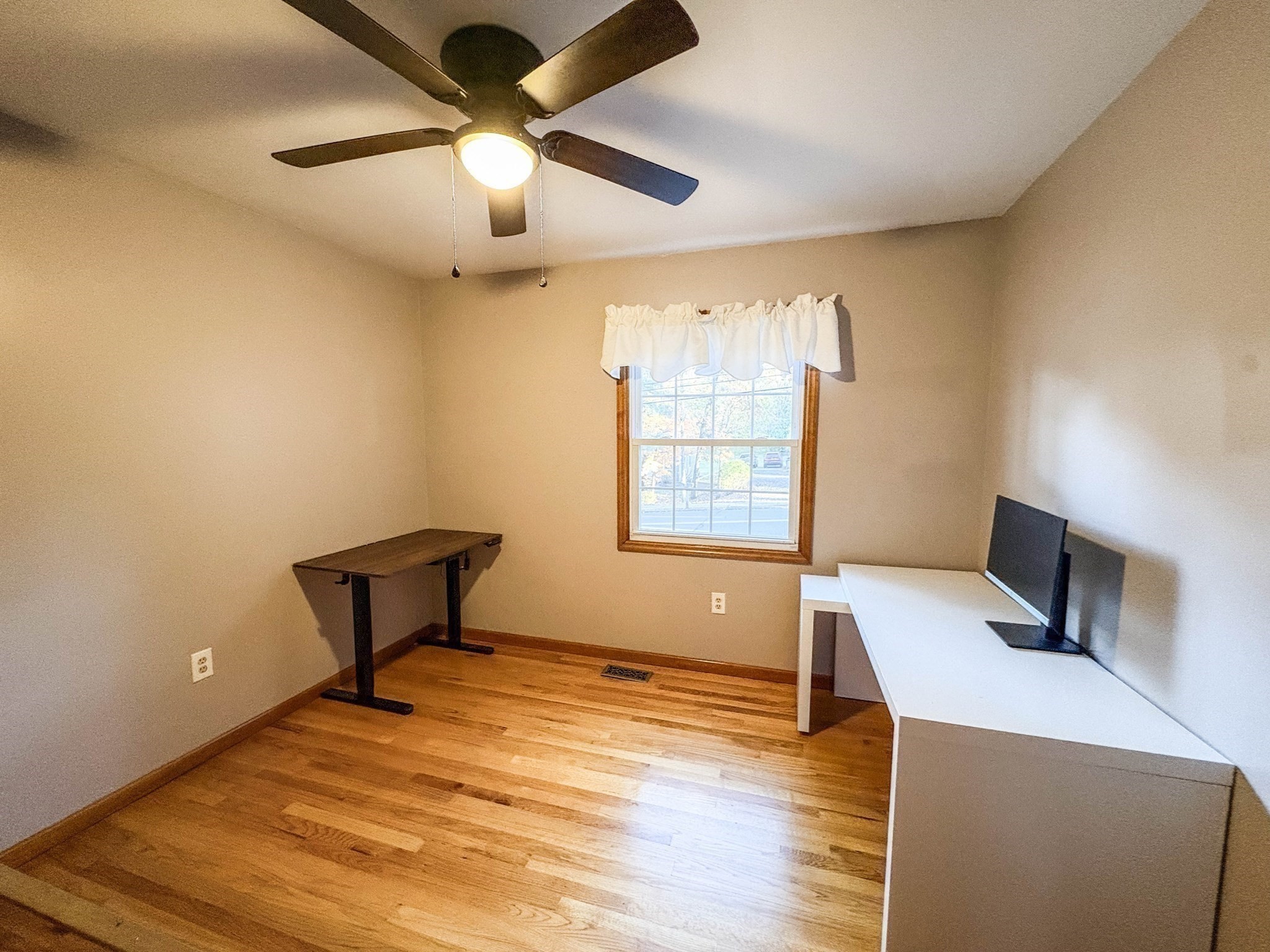 67 Laurel St Property Photo 19