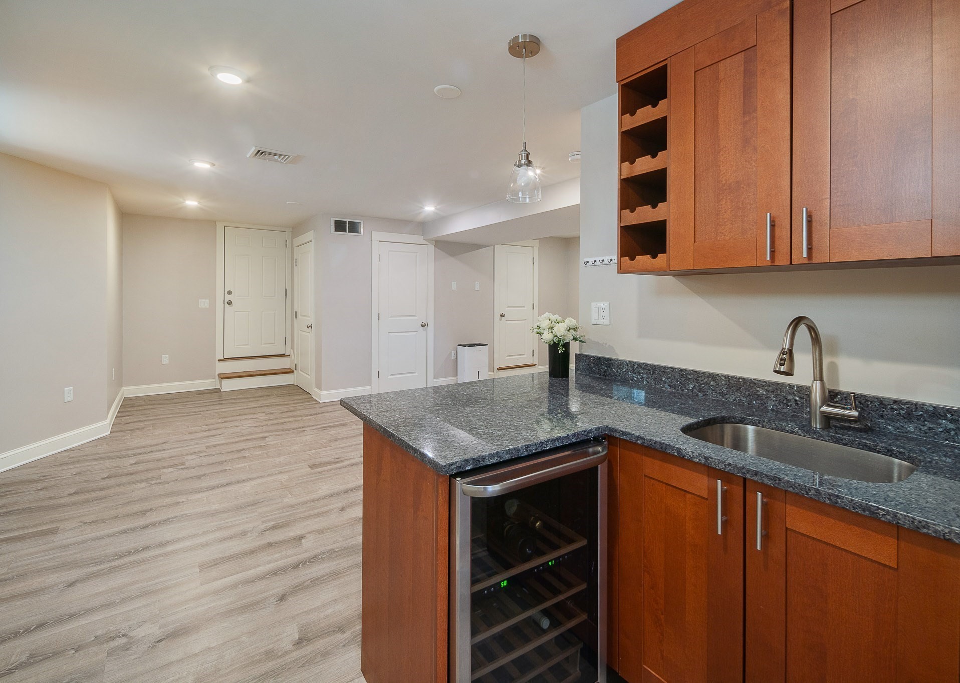 37 Sheridan Ave # 1 Property Photo 14