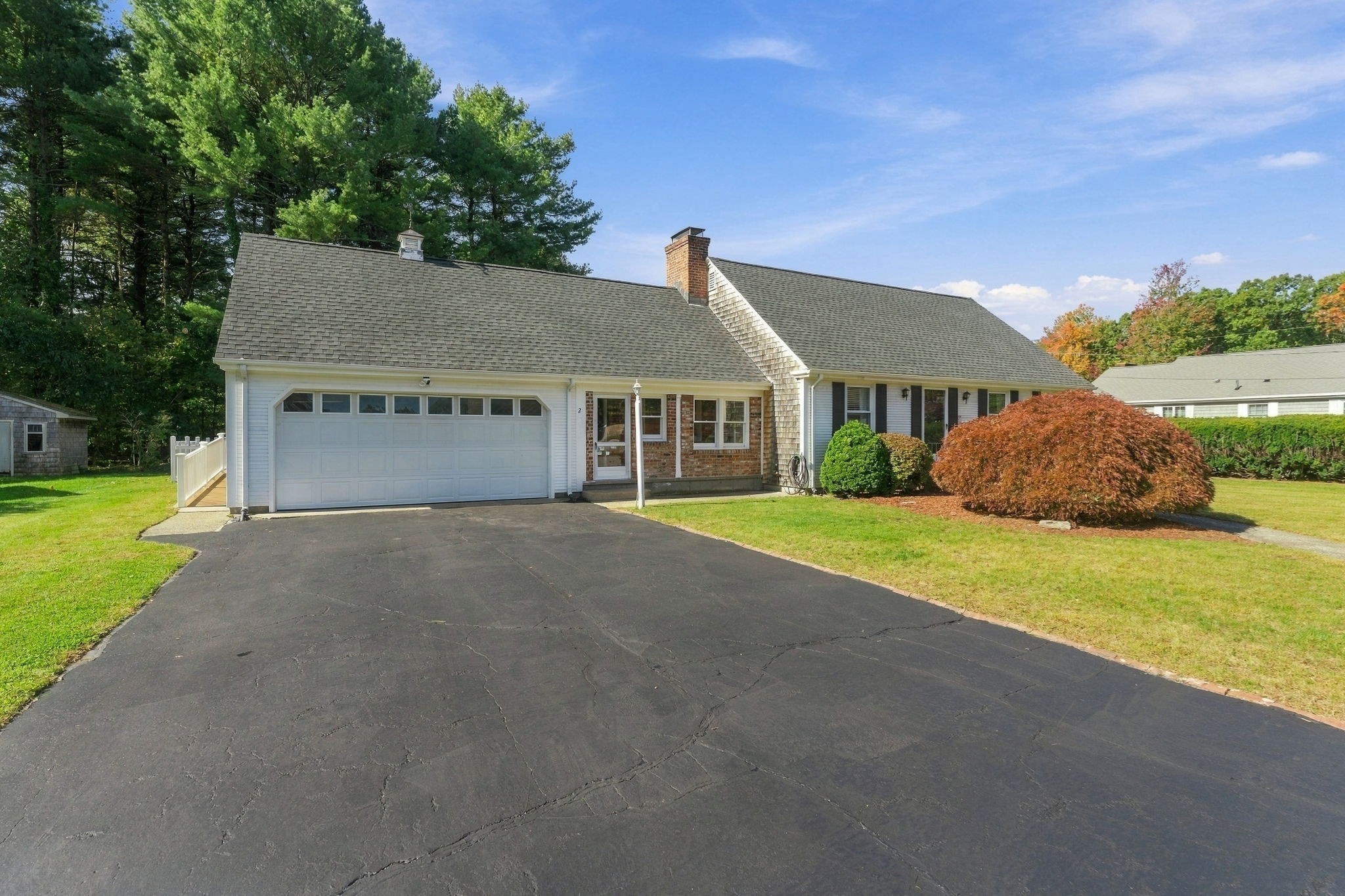 2 Blaney Circle Property Photo 1